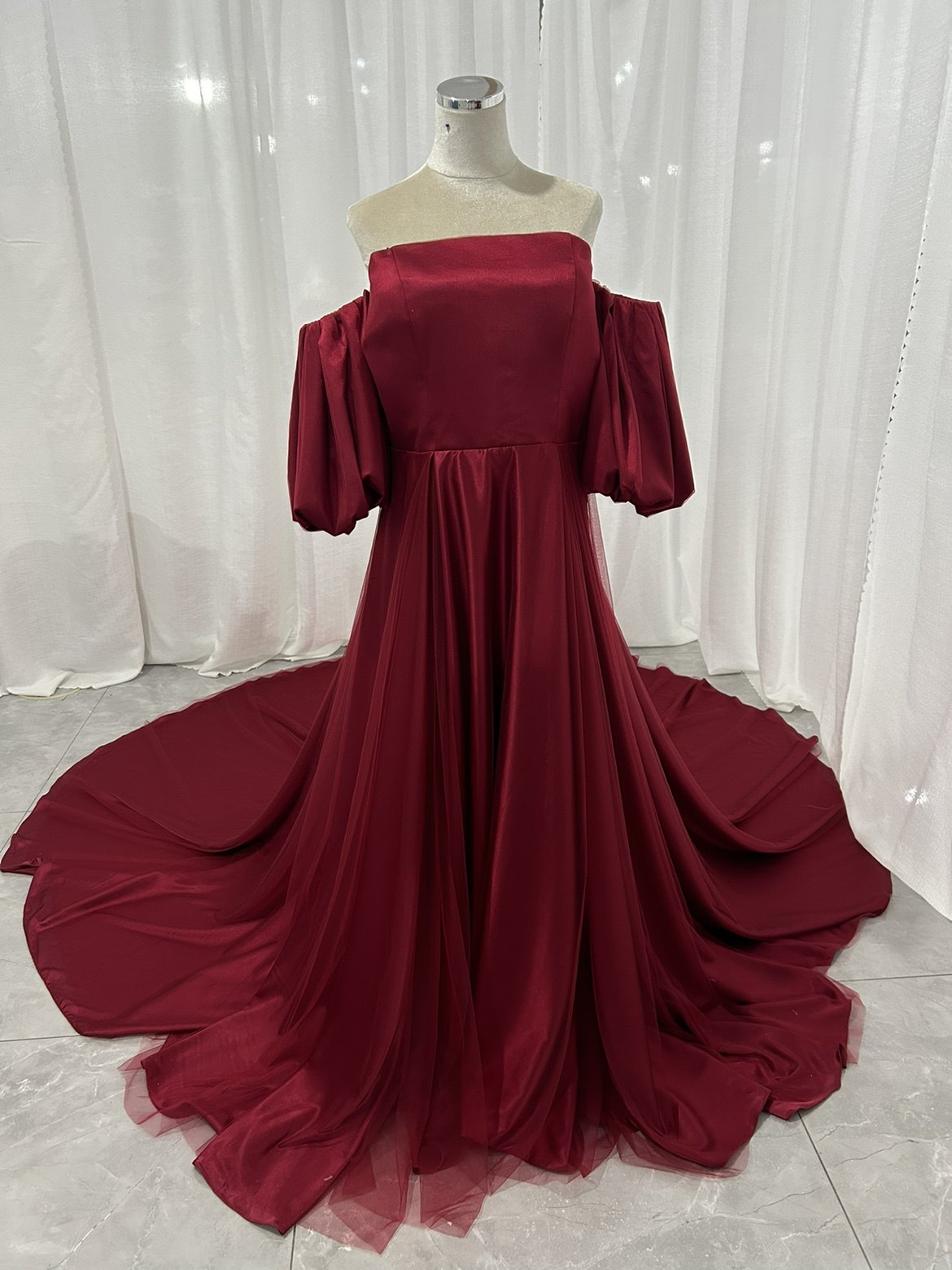 カラードレス ワインレッド ベアトップ パフスリーブ 4XL大サイズ ロングトレーン 編み上げ 披露宴