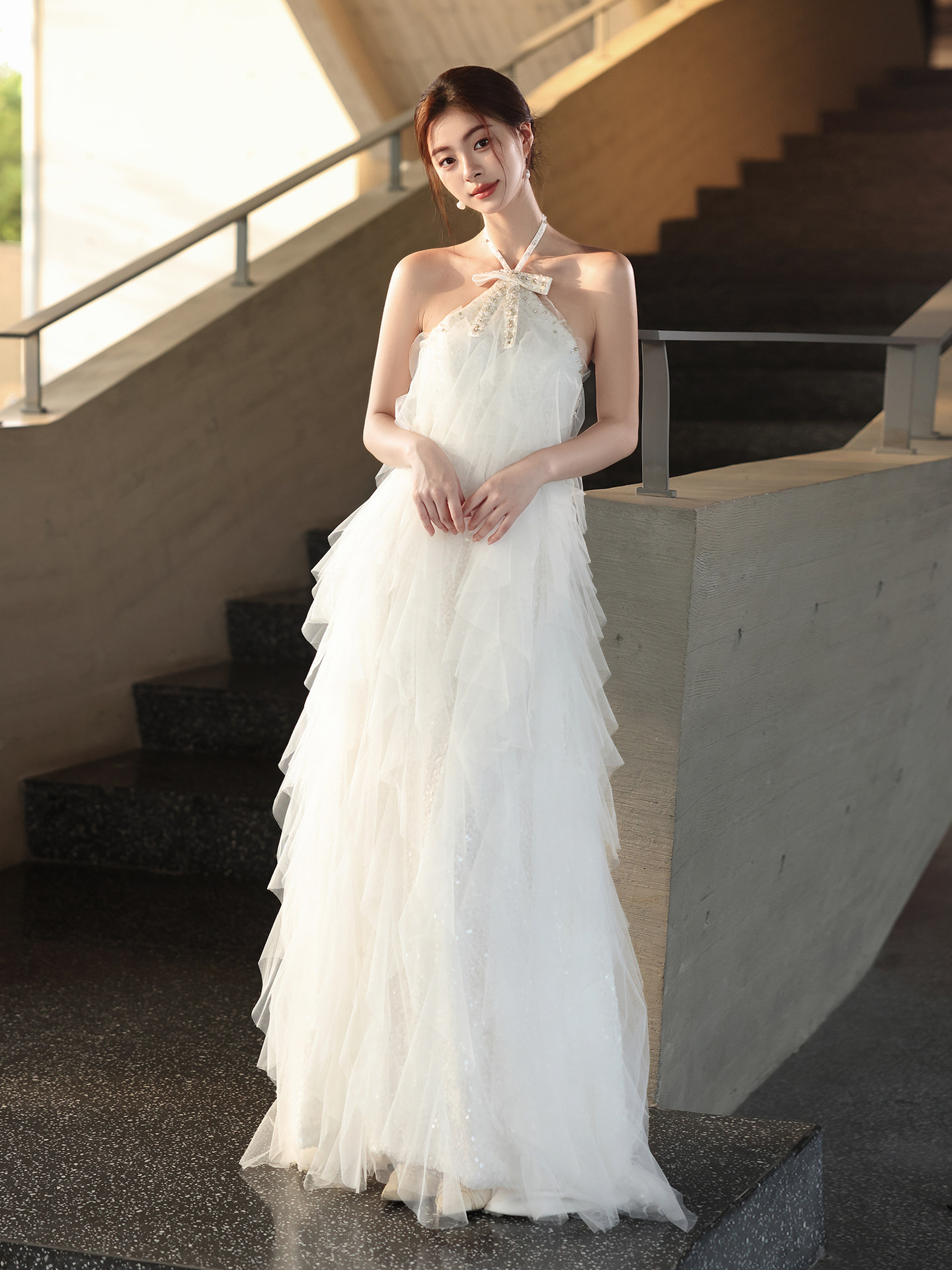 綺麗 白 ノースリーブ パーティードレス ウェディングドレス プリンセス 結婚式 パーティー 前撮り 披露宴 A7276