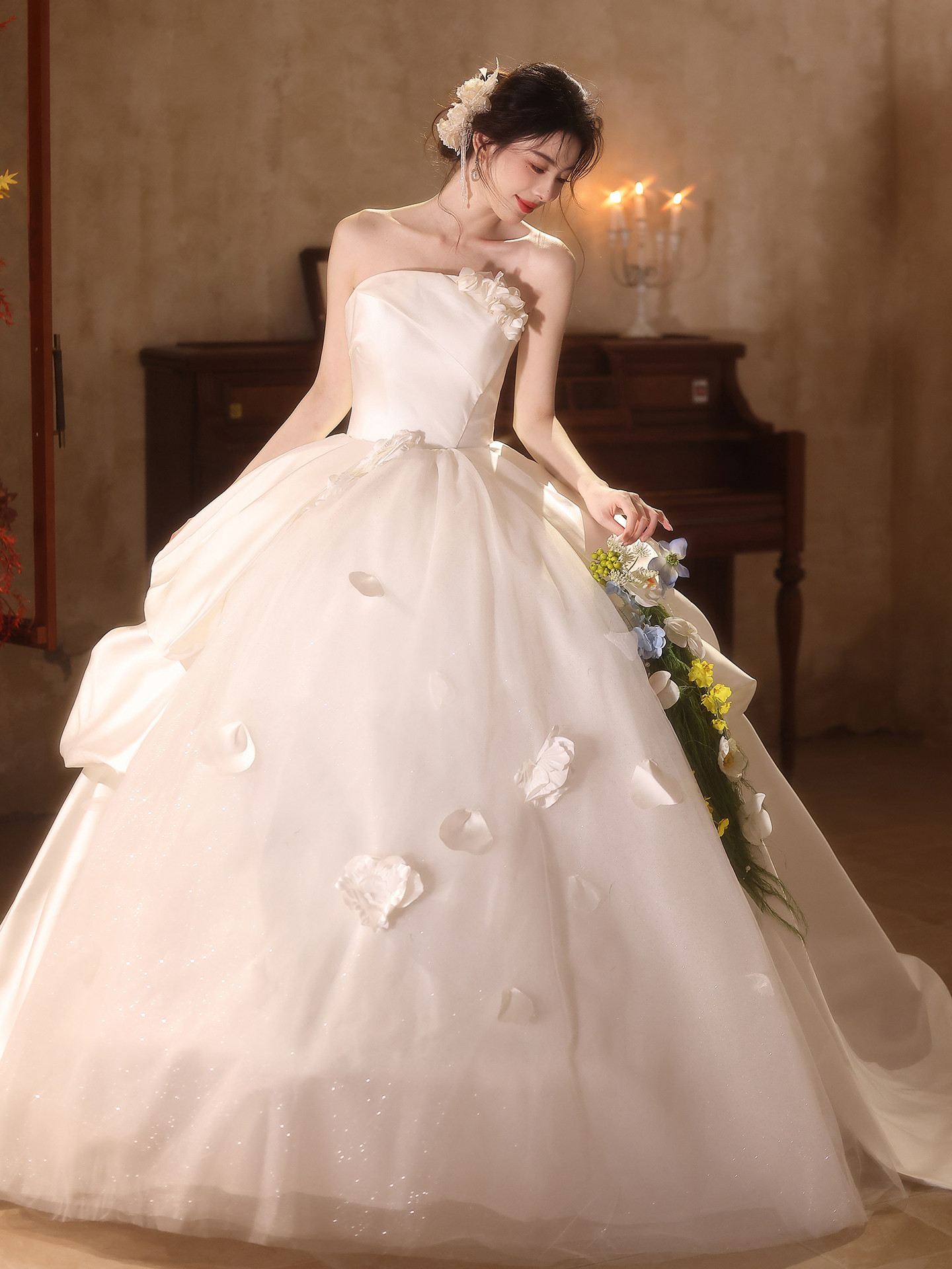 綺麗 白 オフショルダー ふわふわ 花 ウェディングドレス 結婚式 花嫁 パーティー 前撮り 披露宴 A7281