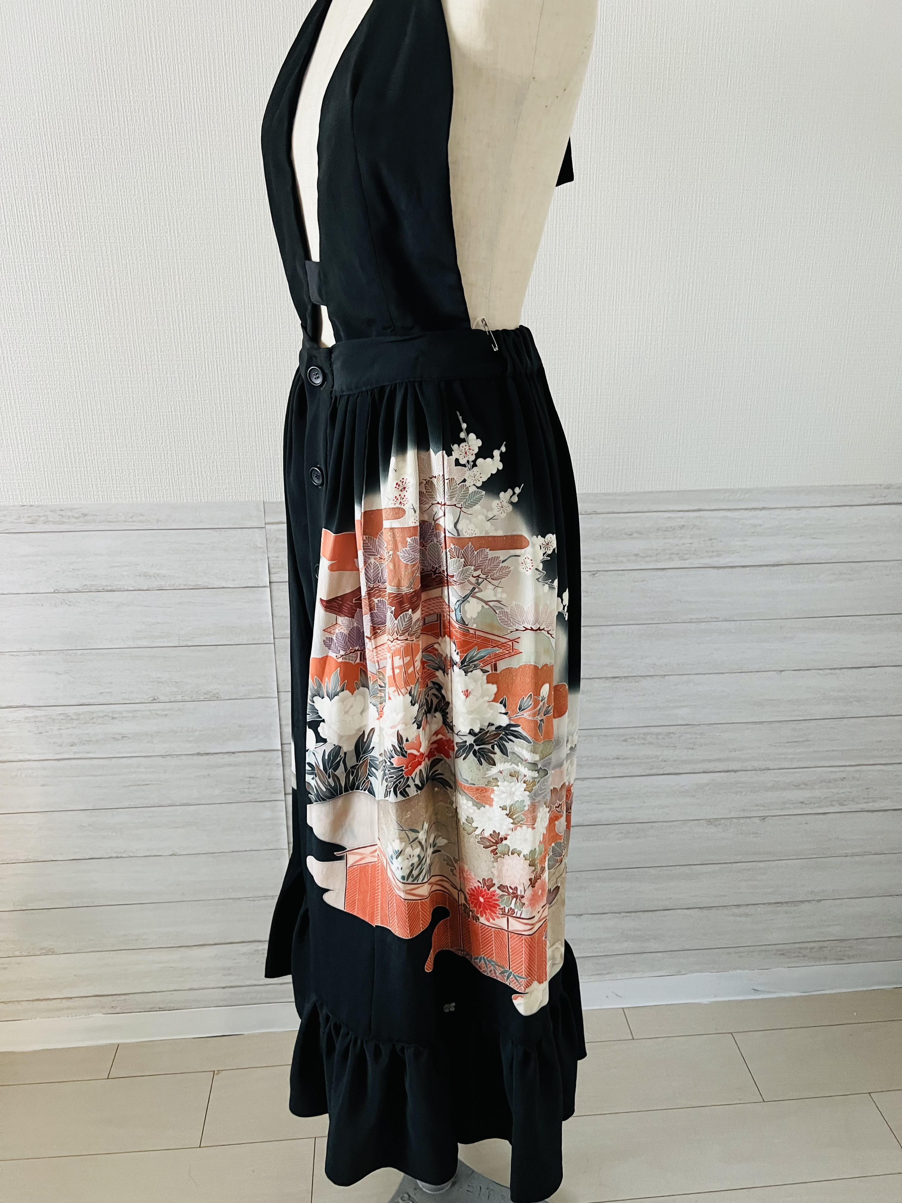 留袖リメイク/胸当て取り外し可能・フロントオープン・スカート／黒/シルク１００％/着物リメイク/高身長