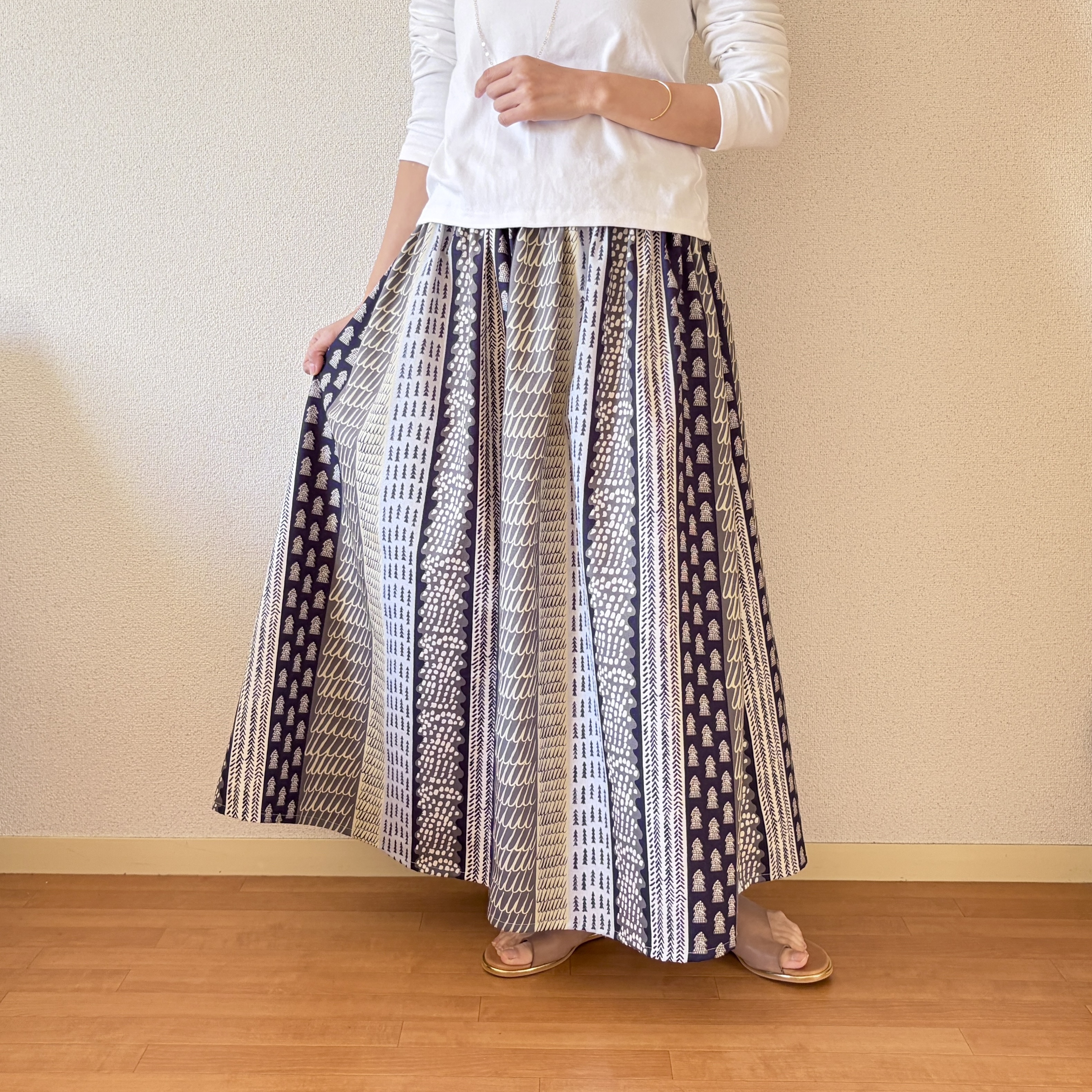 【2026新作】一年中楽しめる♪北欧テキスタイル ギャザースカート グレー　ウエスト変更可