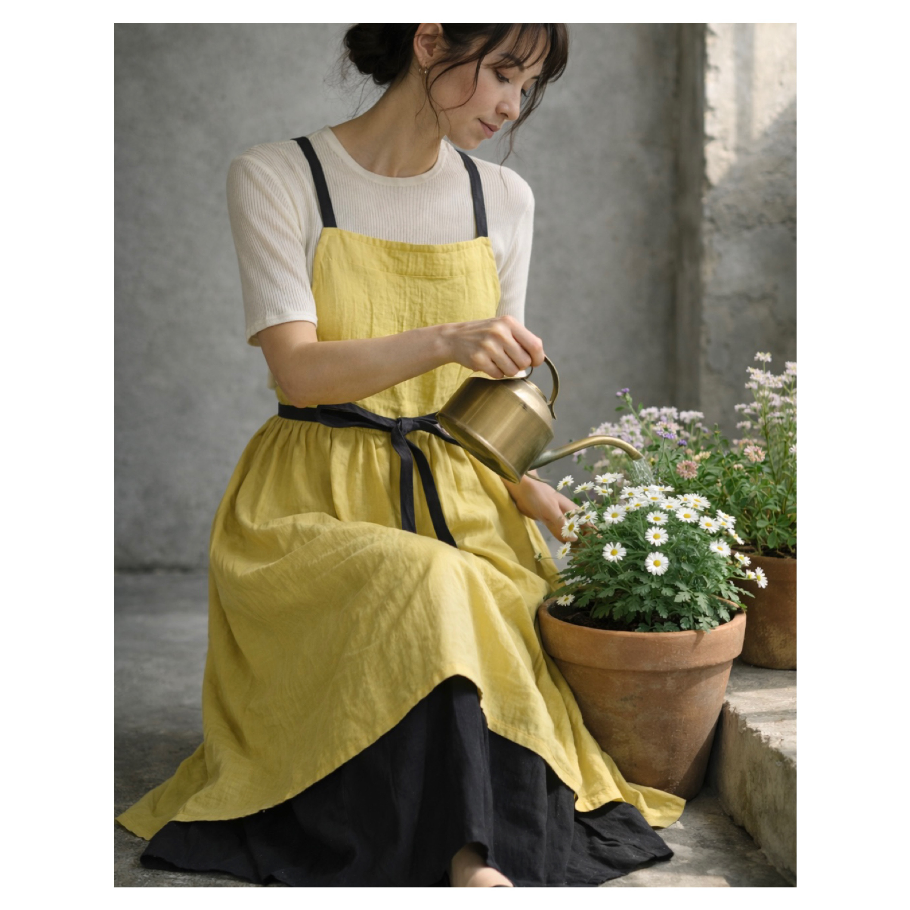ふっくら厚さ2倍のとろみダブルガーゼとコットンリネンのリボンのギャザーたっぷりバイカラーエプロン／カナリーイエローエプロン
