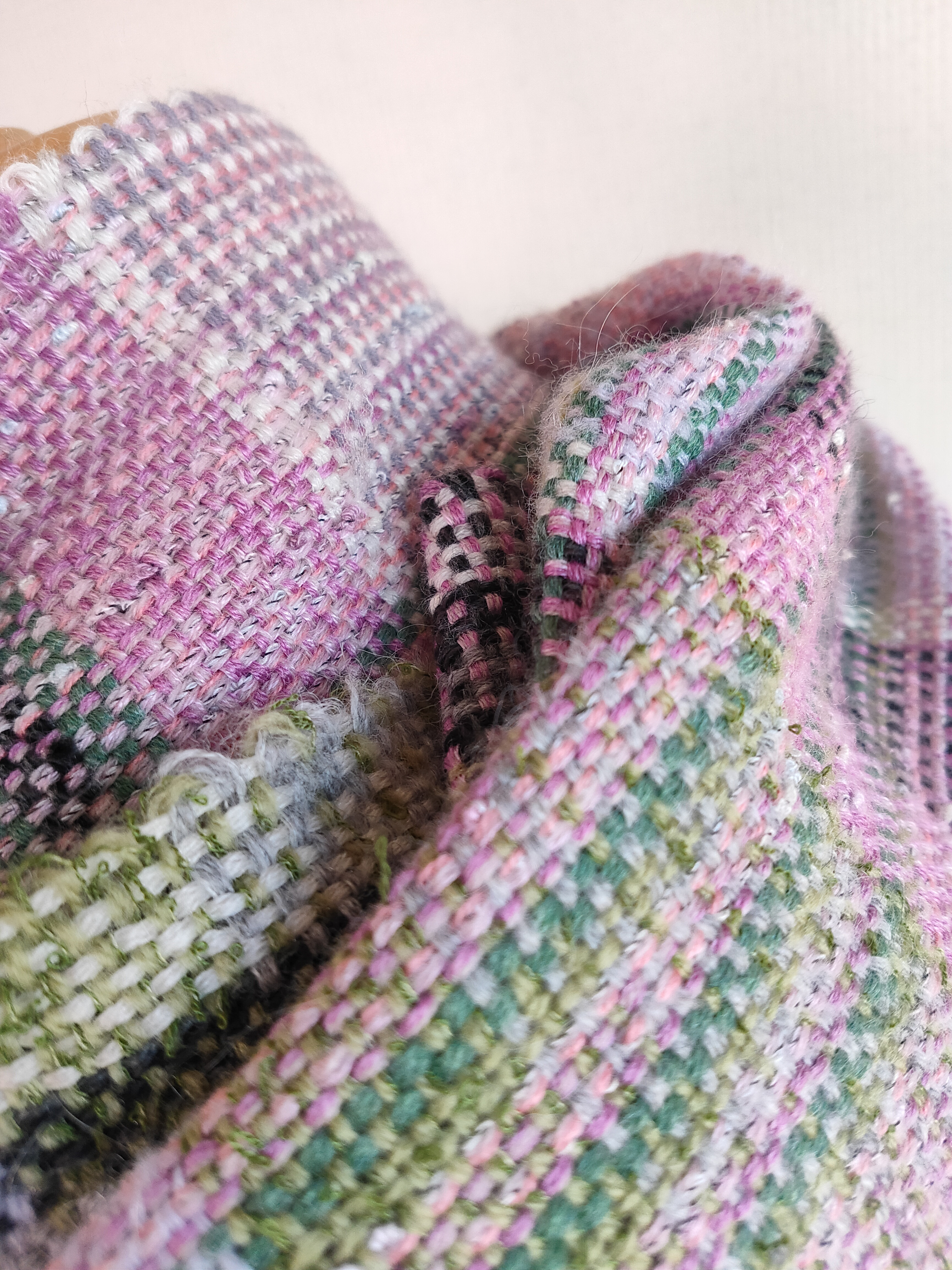 ピンクと緑　寄植えマフラー