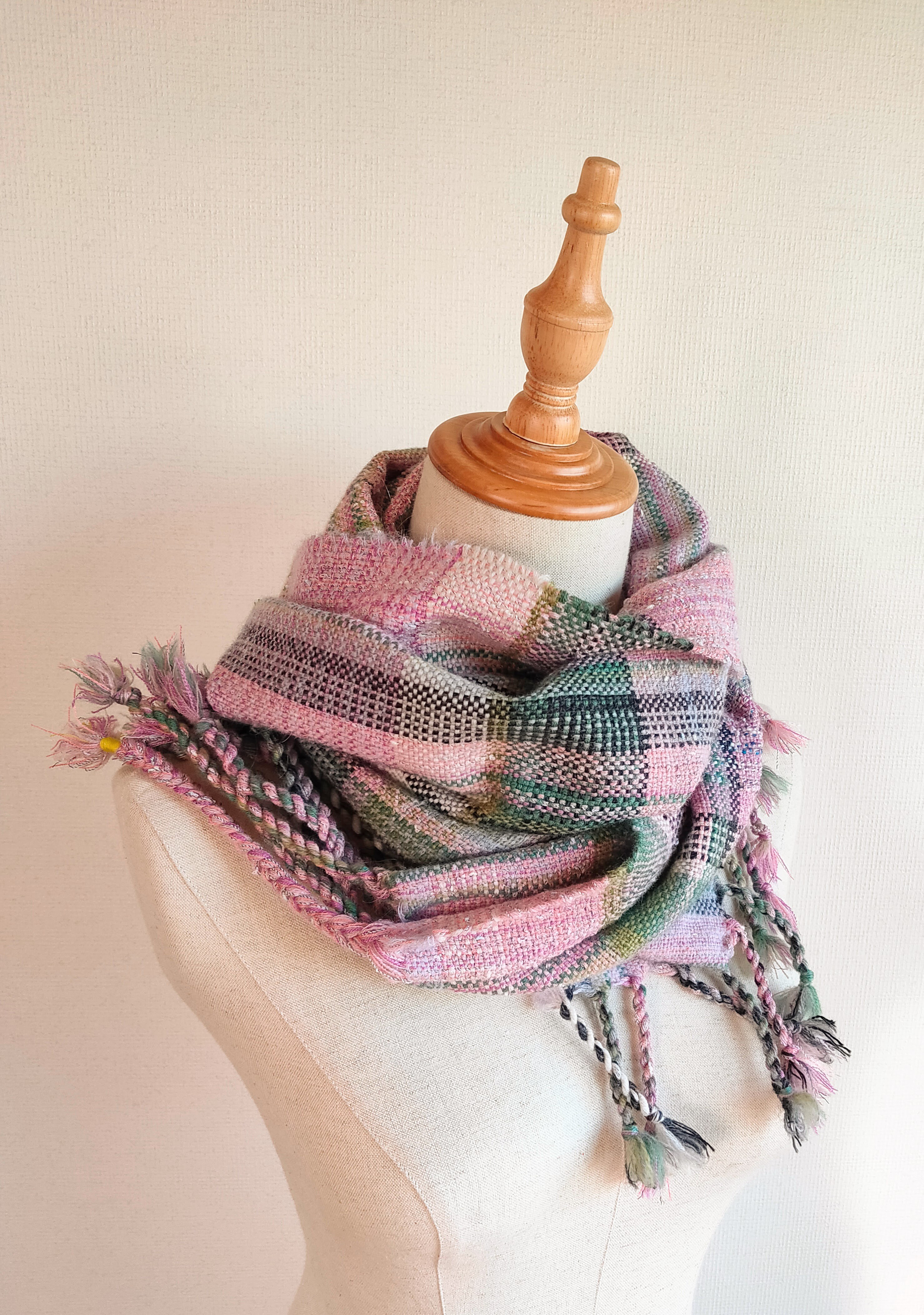 ピンクと緑　寄植えマフラー