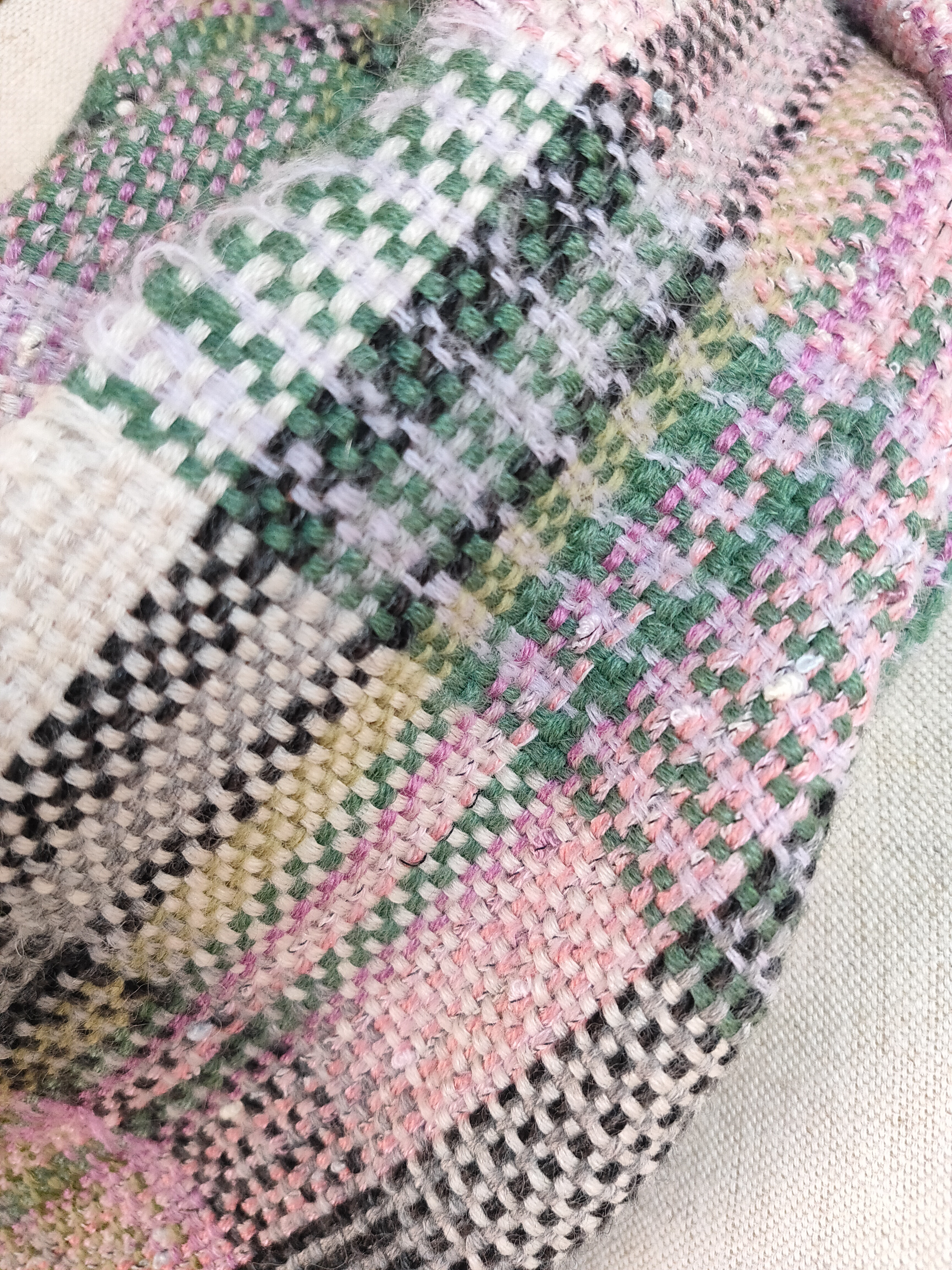 ピンクと緑　寄植えマフラー