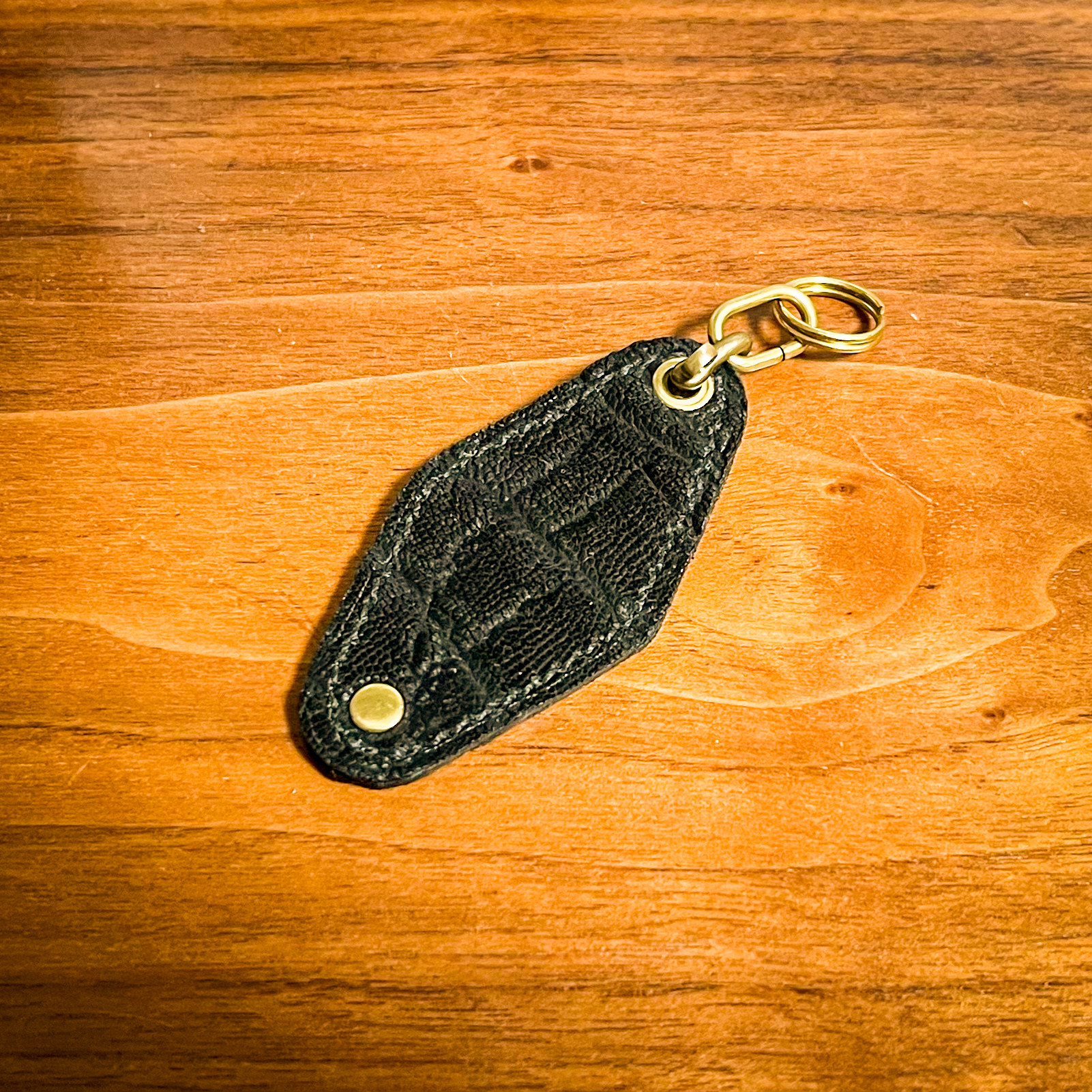 モーテルキーホルダー（ゾウ革）