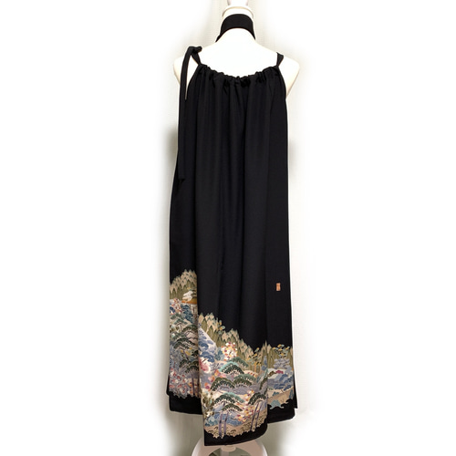 上質【正絹】着物リメイク 黒留袖ドレス／キャミワンピースタイプ