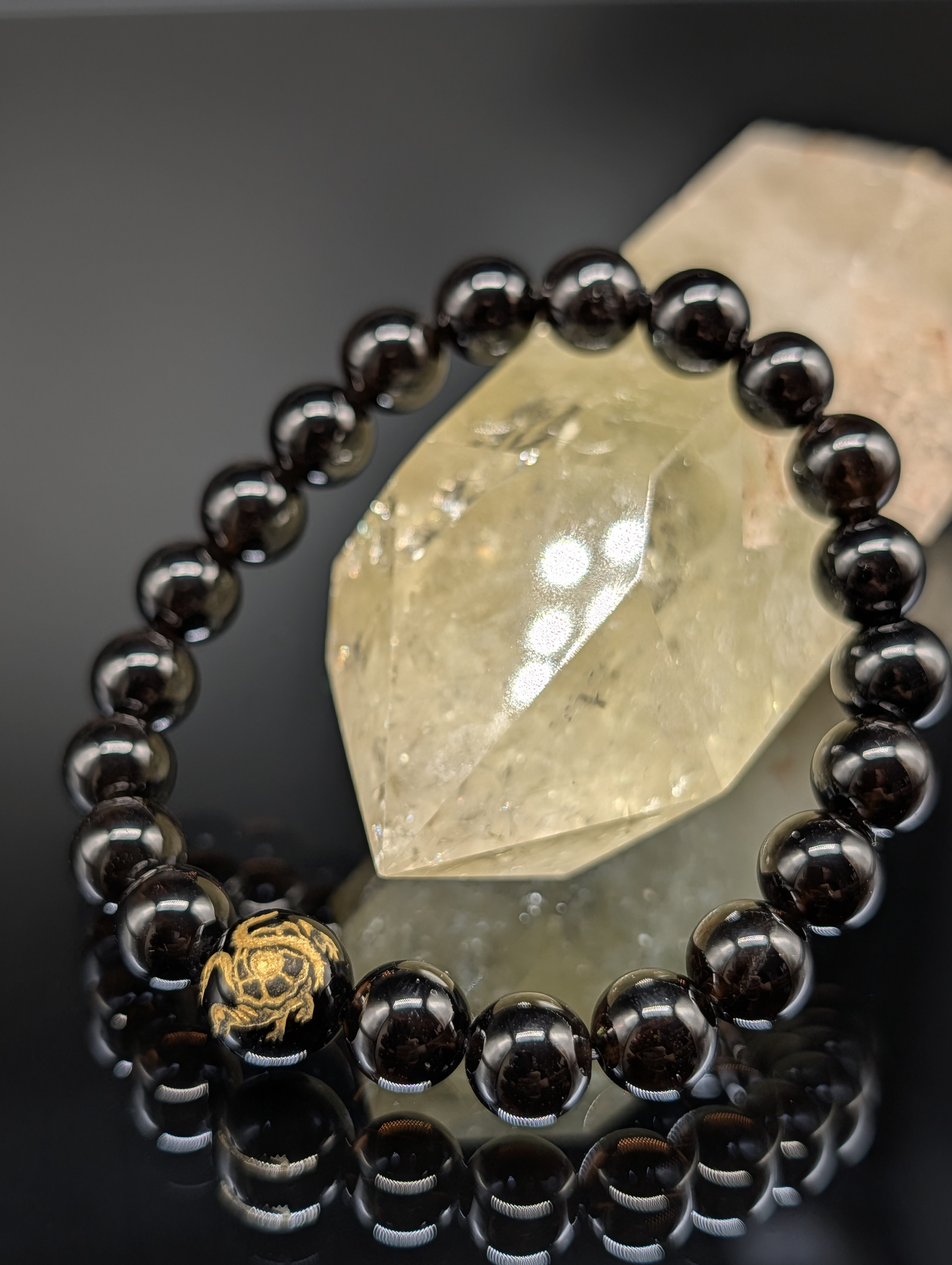 【最強守護・厄災よけ・金銭運・鑑別済み】モリオン 彫刻オニキス(玄武) 8mm 親玉10mm ブレスレット