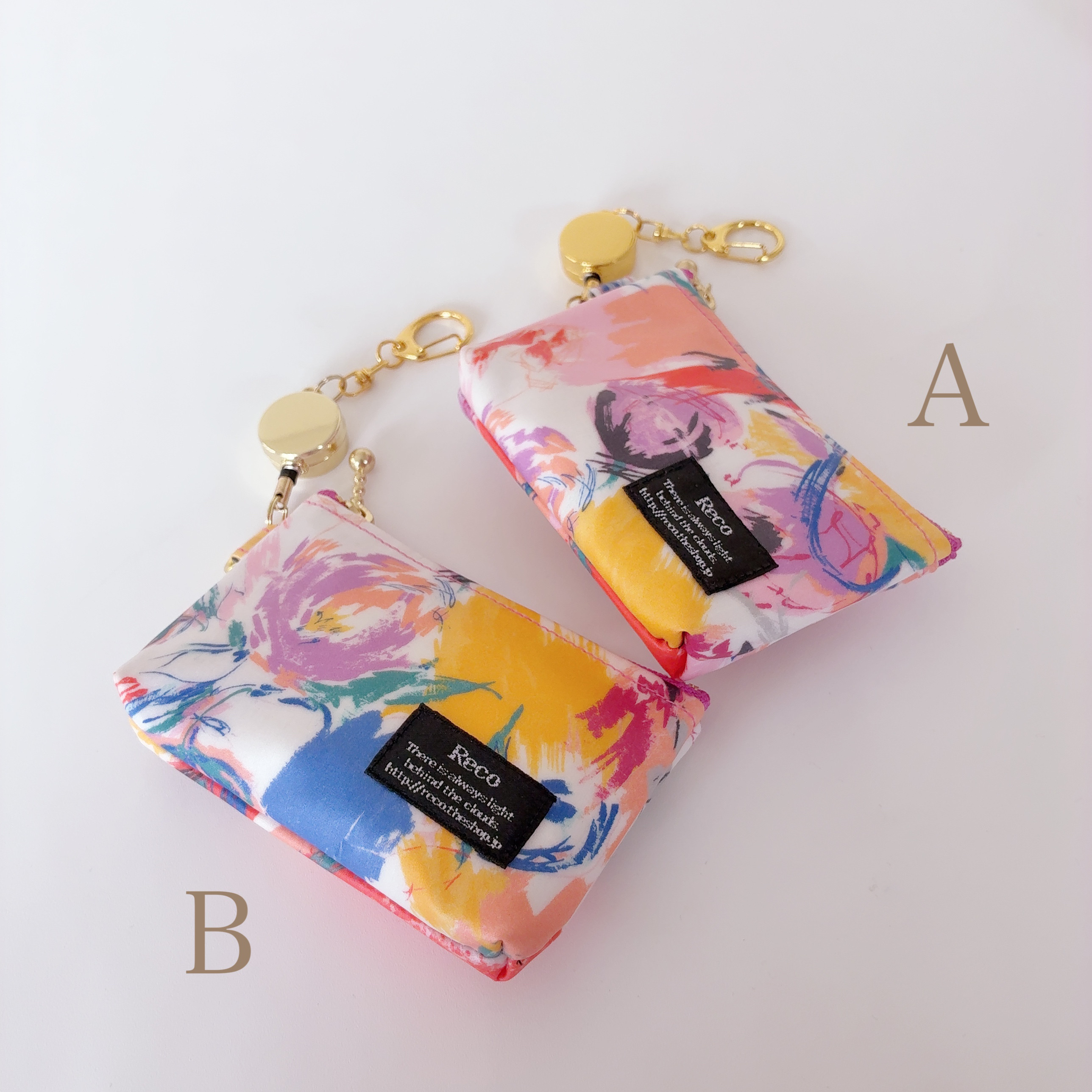 【リバティ・ラミネート】パスケース（ポケットあり）ナインエルムス　レッド