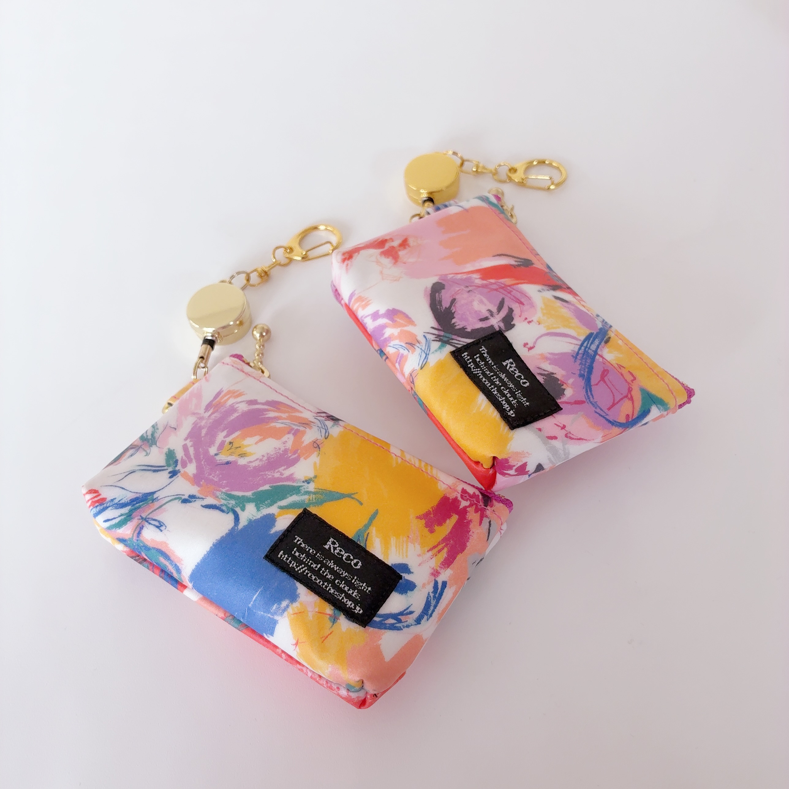 【リバティ・ラミネート】パスケース（ポケットあり）ナインエルムス　レッド