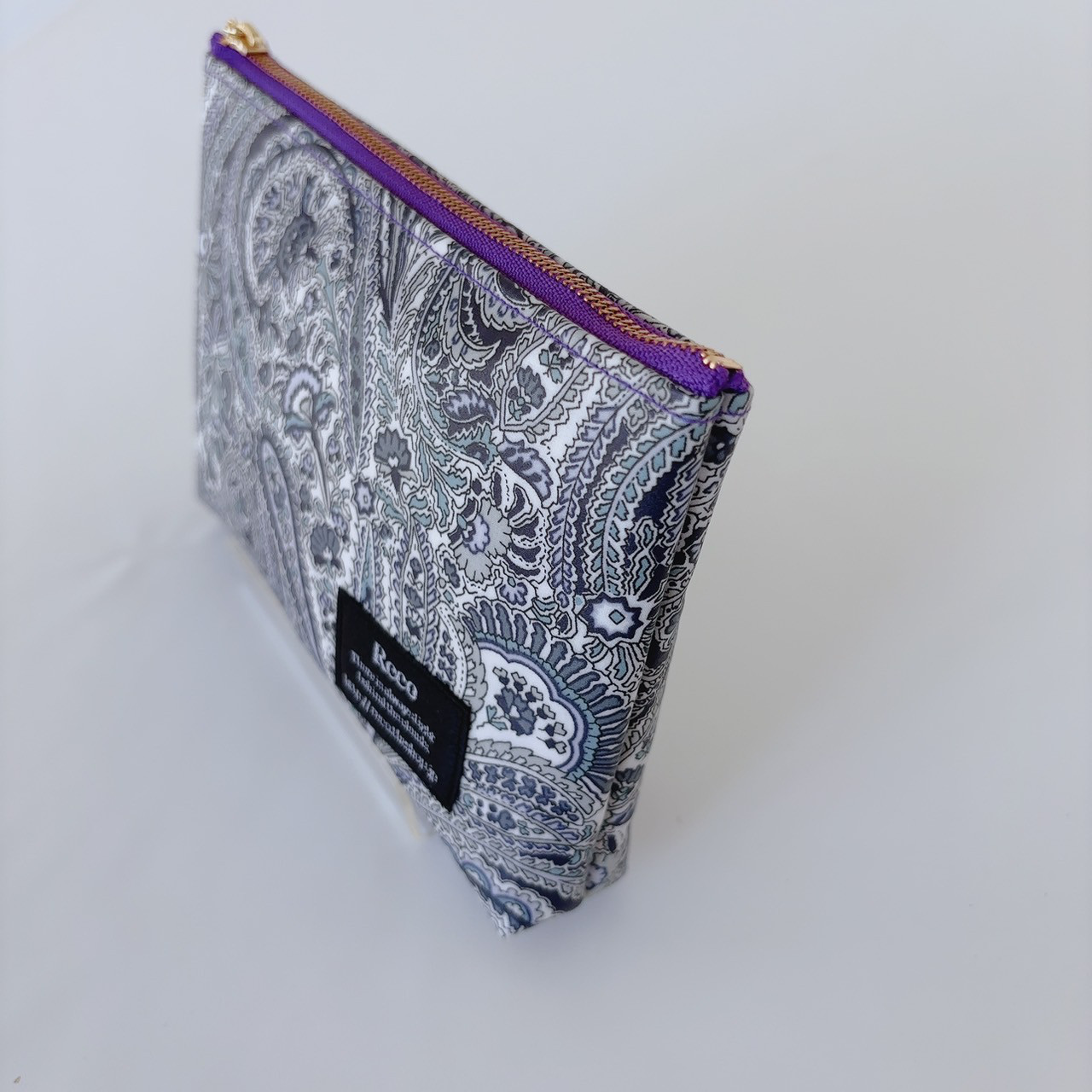 【リバティ・ラミネート】化粧ポーチMサイズ　アビーロード　グレー