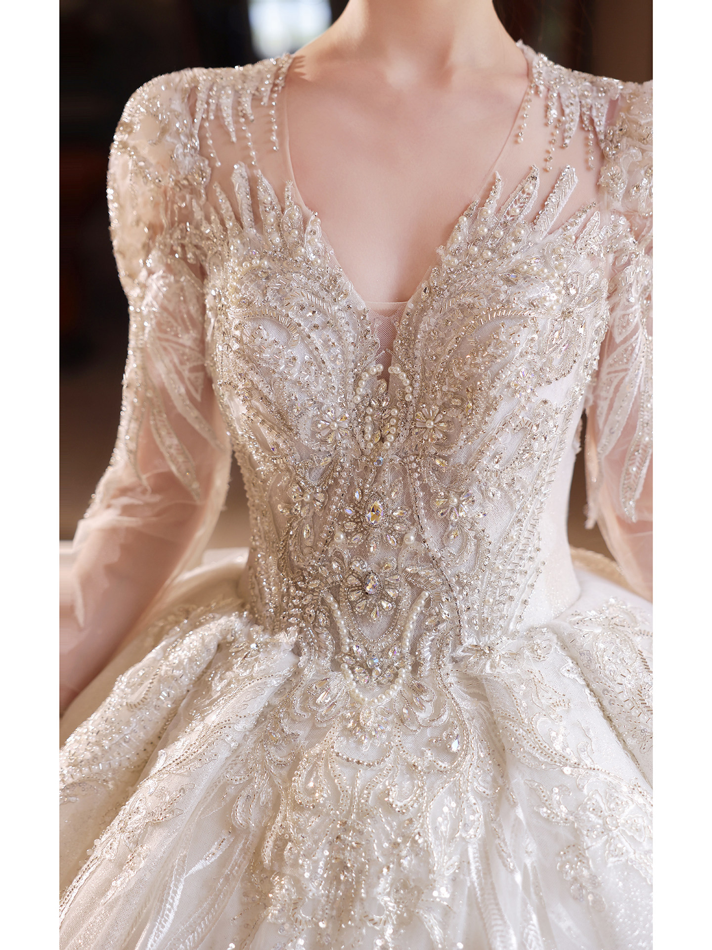 豪華 白 長袖 パール スパンコール ウェディングドレス 綺麗 結婚式 花嫁 パーティー 前撮り 披露宴 A7291