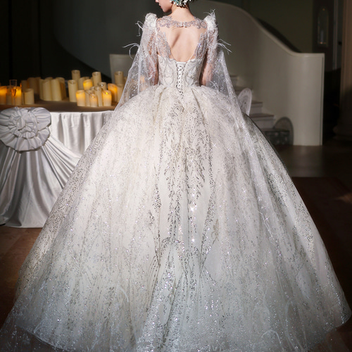 豪華 白 長袖 スパンコール きらきら ウェディングドレス 綺麗 結婚式