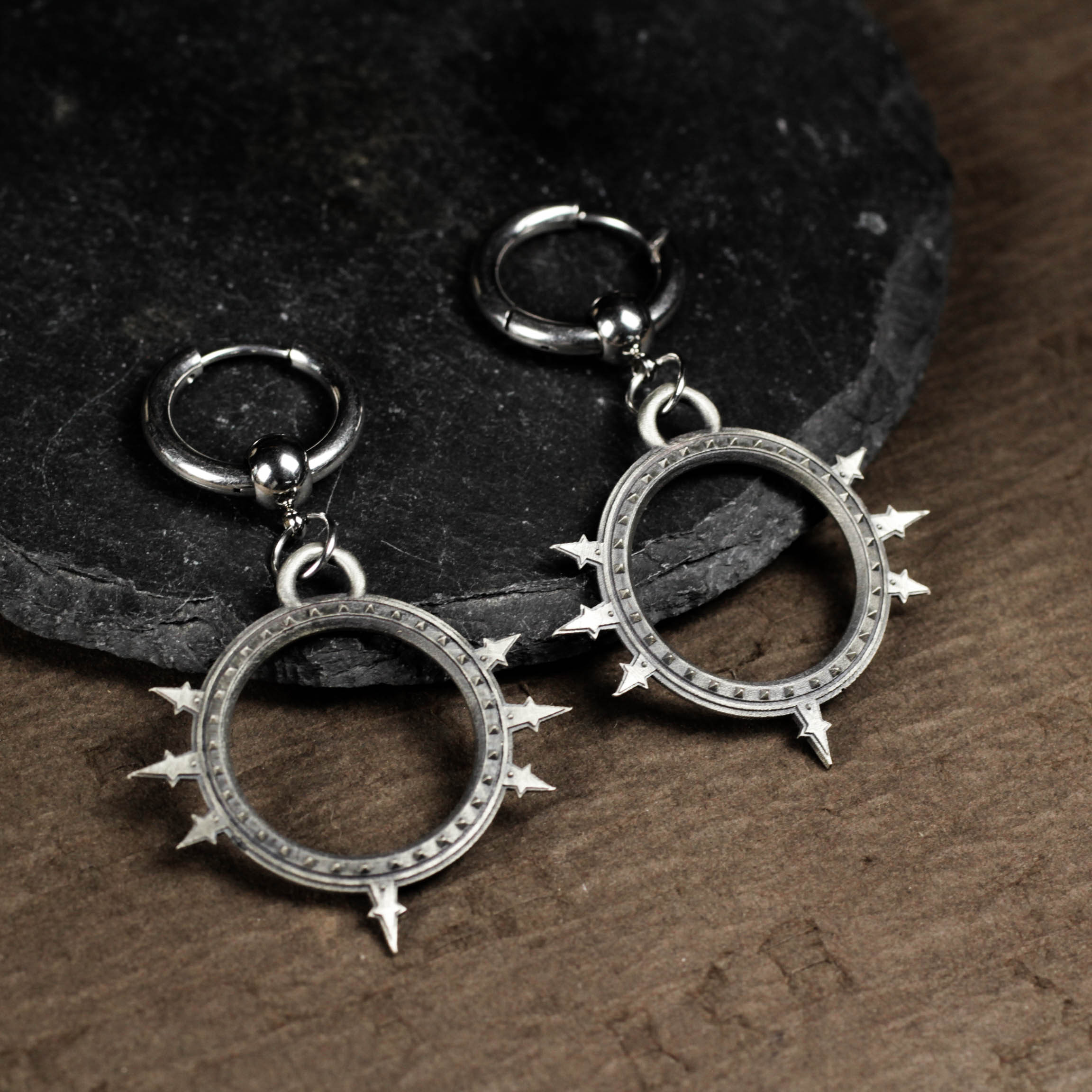 スパイク付き925シルバーダングルイヤリング：ダークファンタジーパンクジュエリー