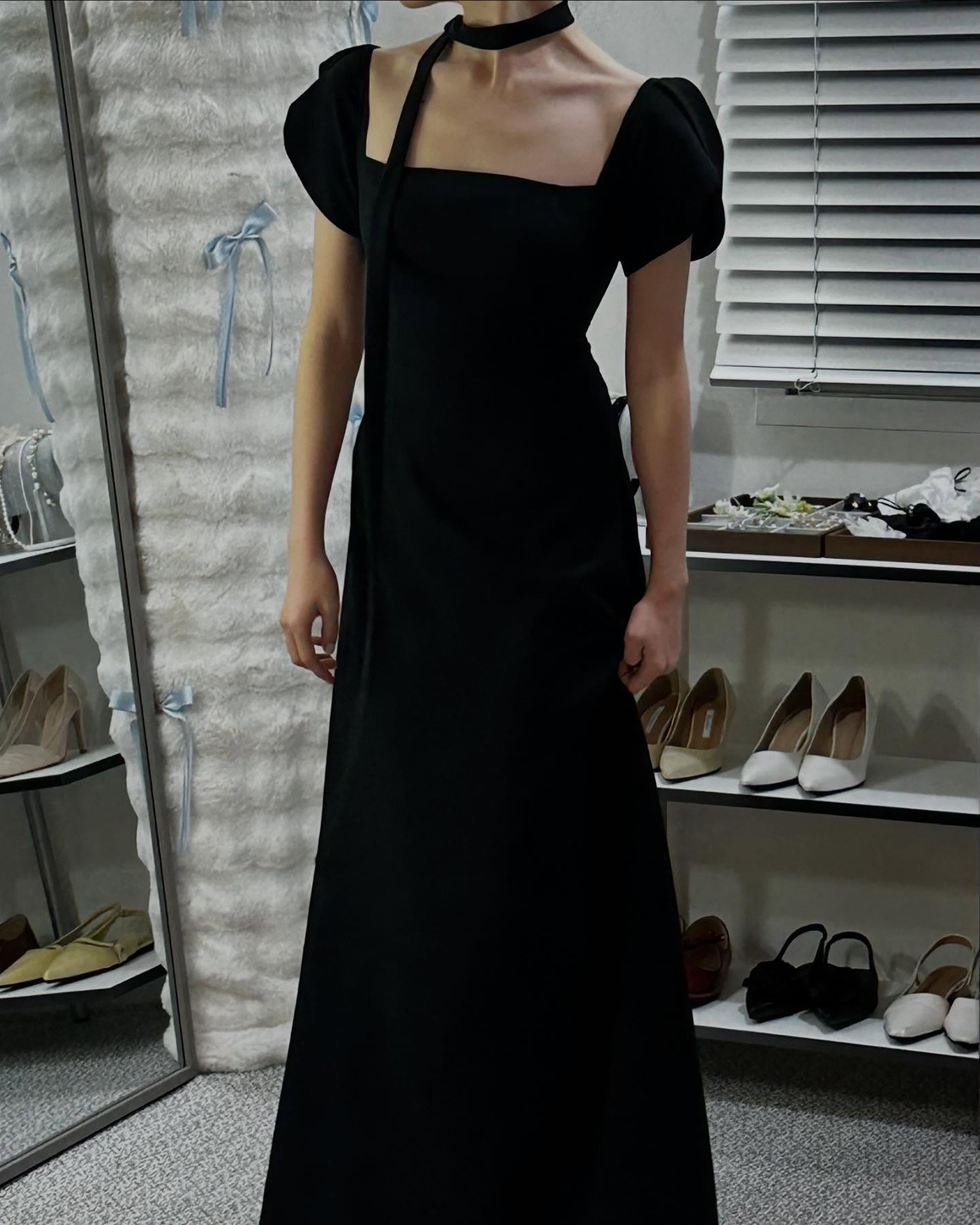 高級感 黒 白 サテン 半袖 パーティードレス シンプル 韓国風 花嫁 披露宴 前撮り HL1173