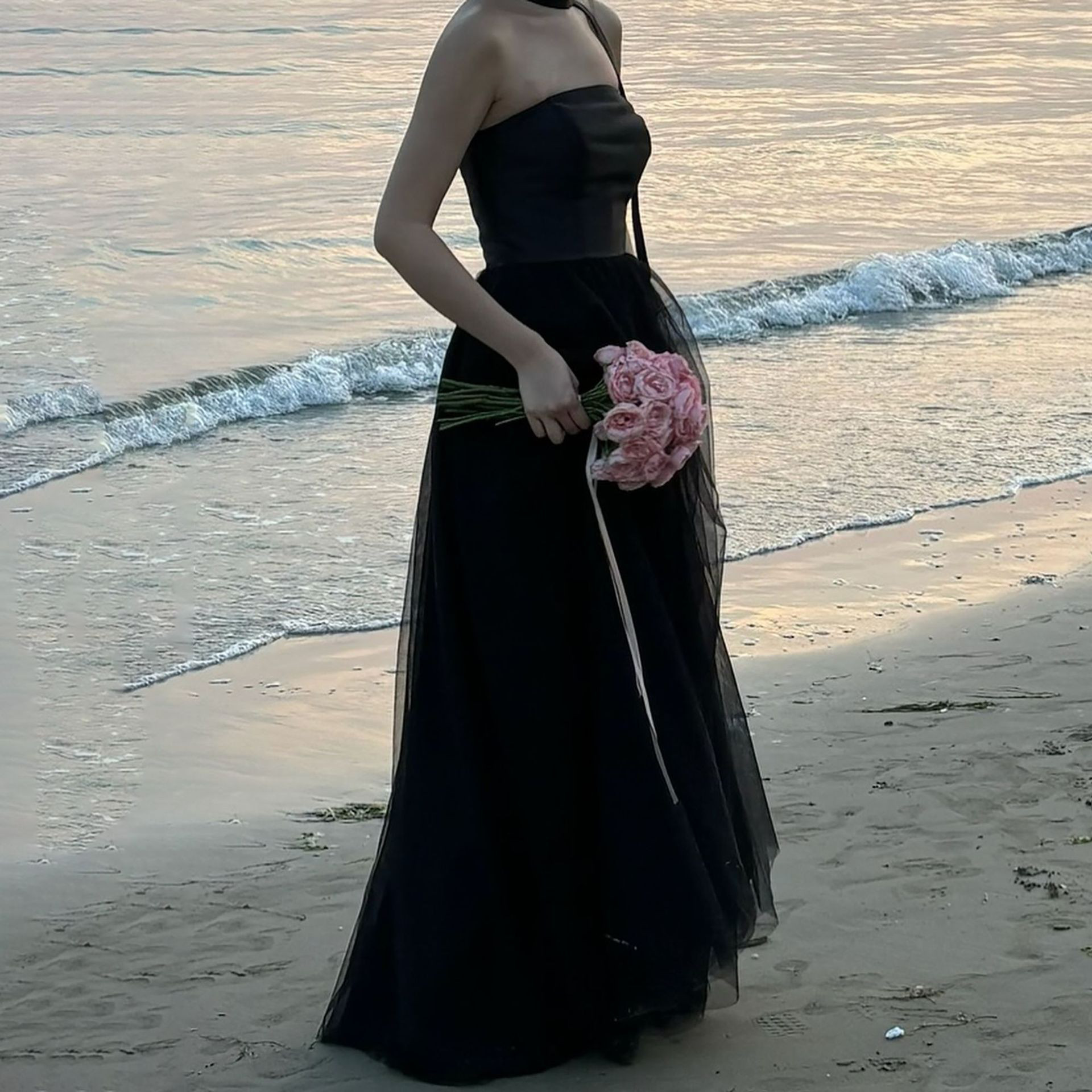 高級感 黒 白 チュール オフショルダー ウェディングドレス シンプル 韓国風 花嫁 披露宴 前撮り HL1174