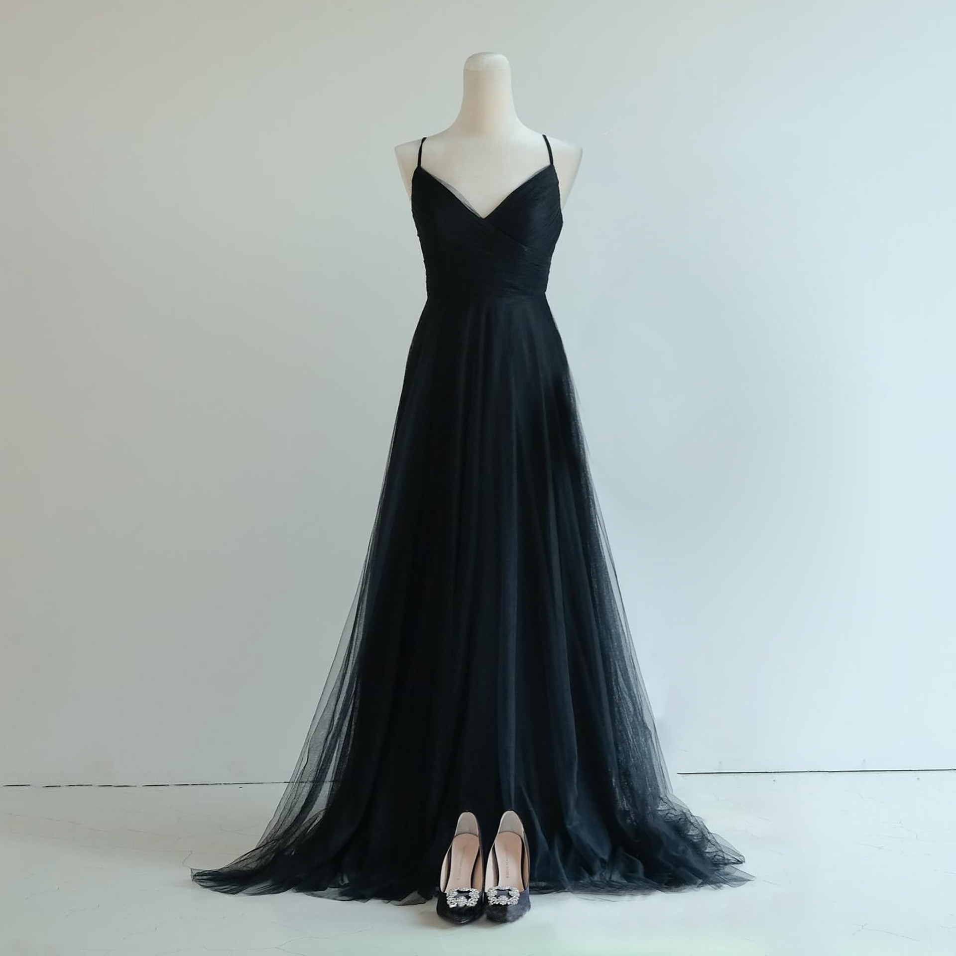 高級感 黒 チュール Vネック パーティードレス シンプル 韓国風 花嫁 披露宴 前撮り HL1176