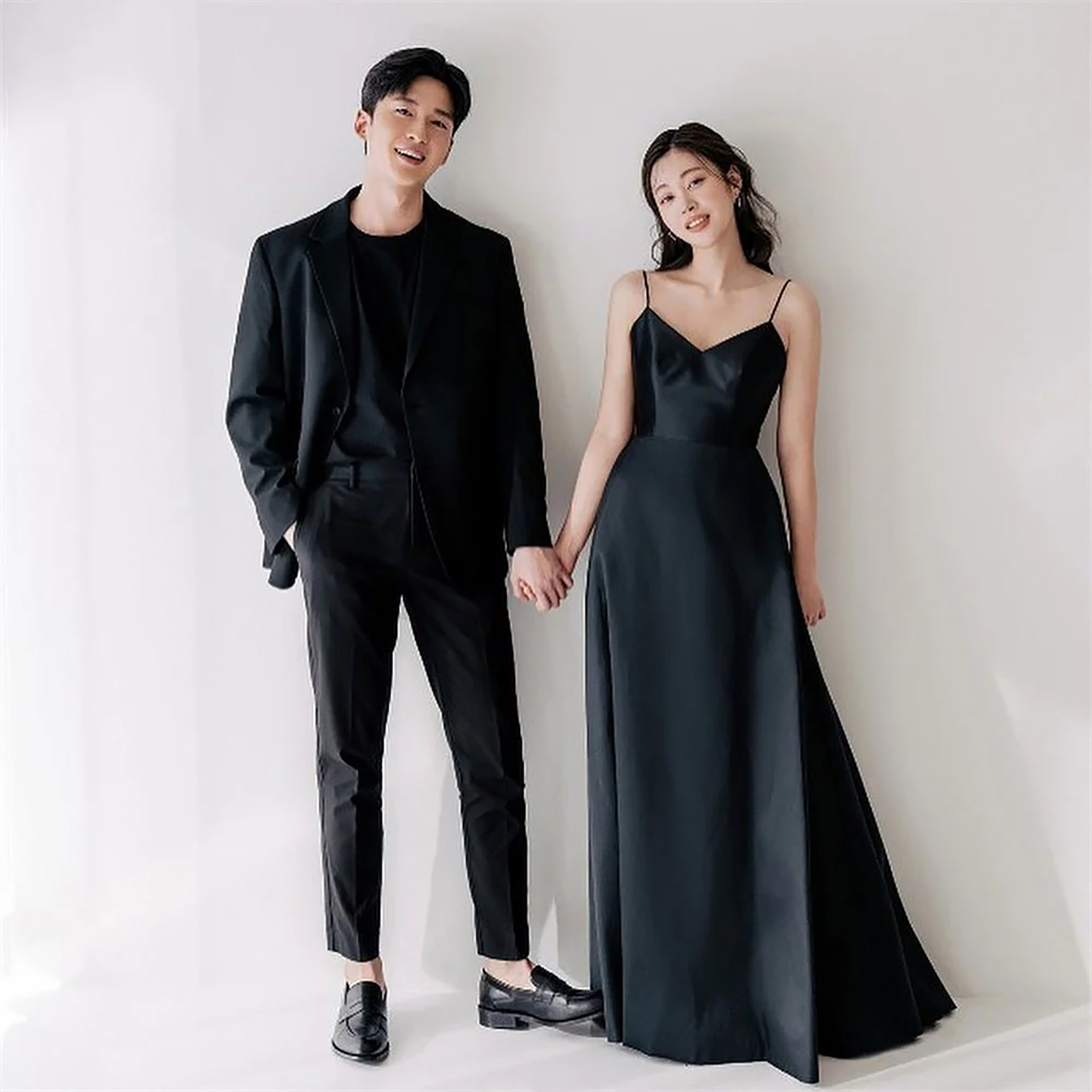 高級感 黒 サテン Vネック パーティードレス シンプル 韓国風 花嫁 披露宴 演奏会 発表会 前撮り HL1178