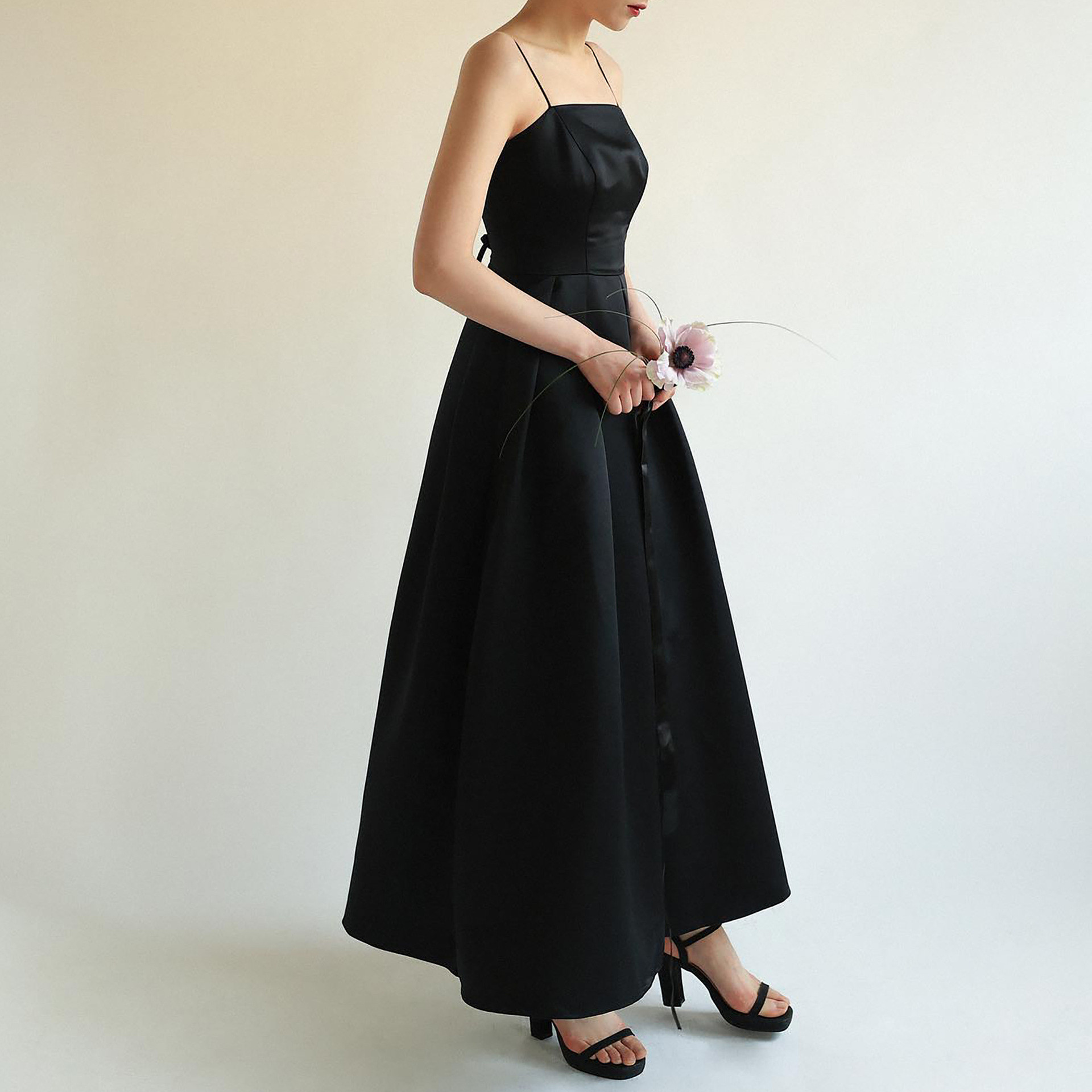 高級感 黒 サテン パーティードレス ウェディングドレス シンプル 韓国風 花嫁 披露宴 前撮り HL1186