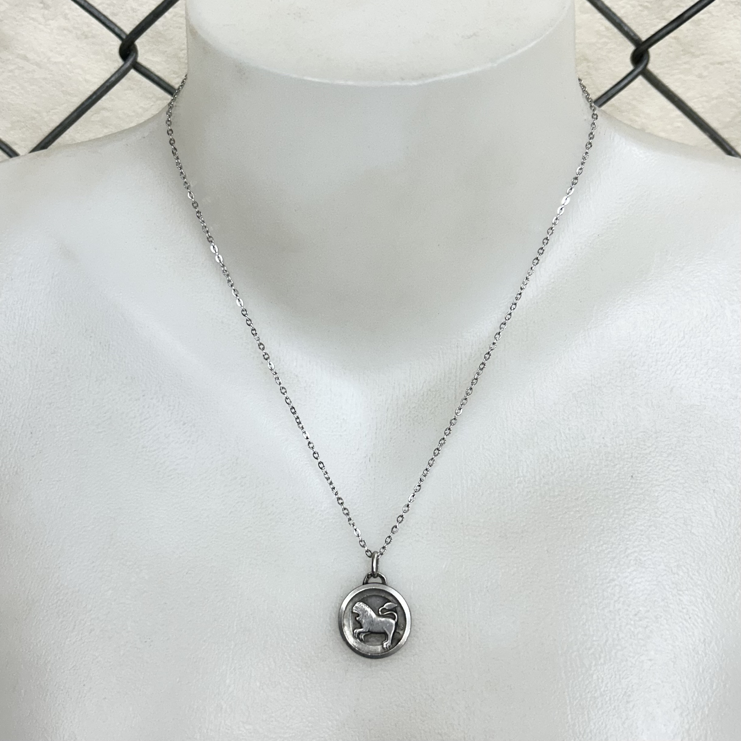 1930’s ～ 1950’s ヴィンテージ 獅子座 12星座 ネックレス フランス 銀製 コイン アンティーク 作家