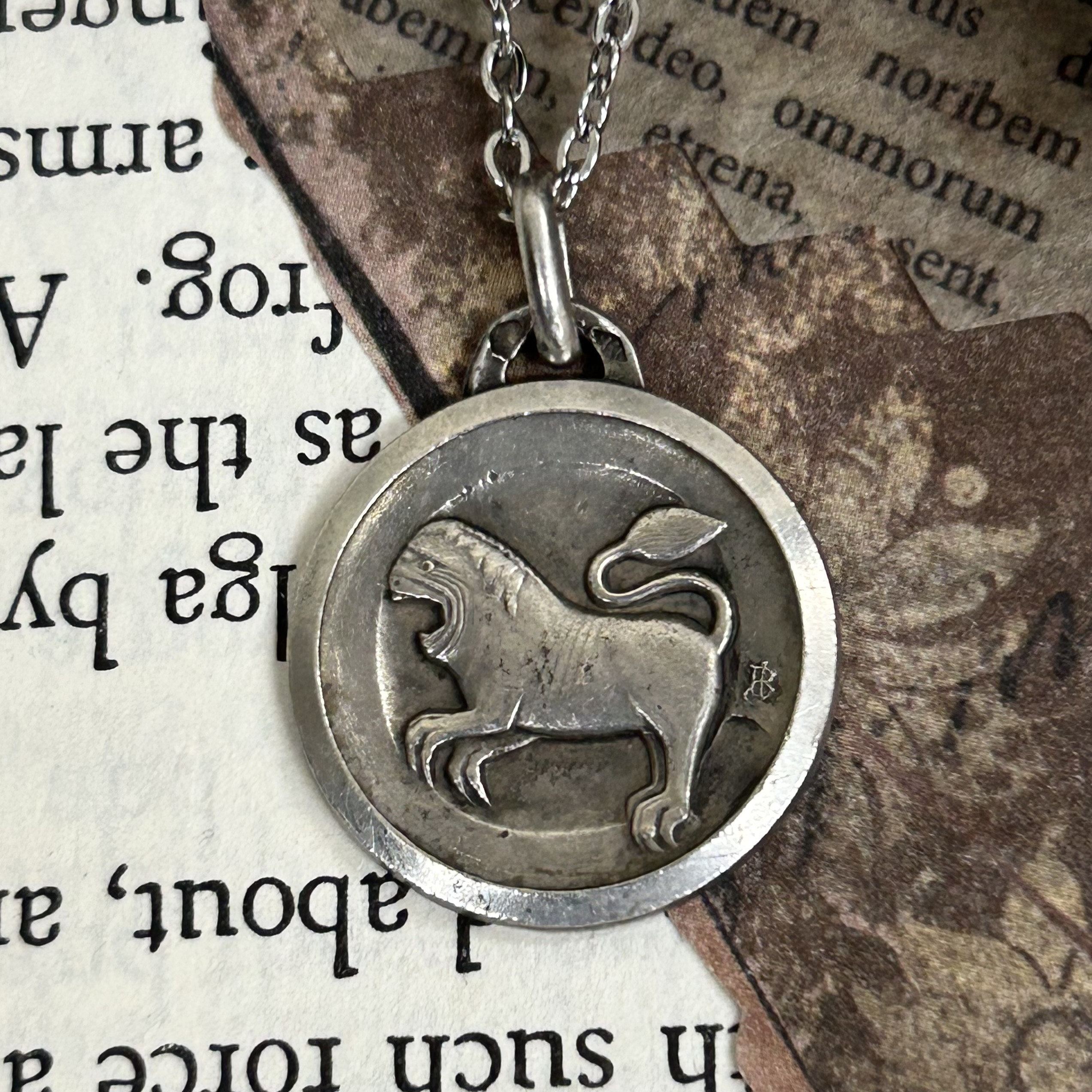 1930’s ～ 1950’s ヴィンテージ 獅子座 12星座 ネックレス フランス 銀製 コイン アンティーク 作家