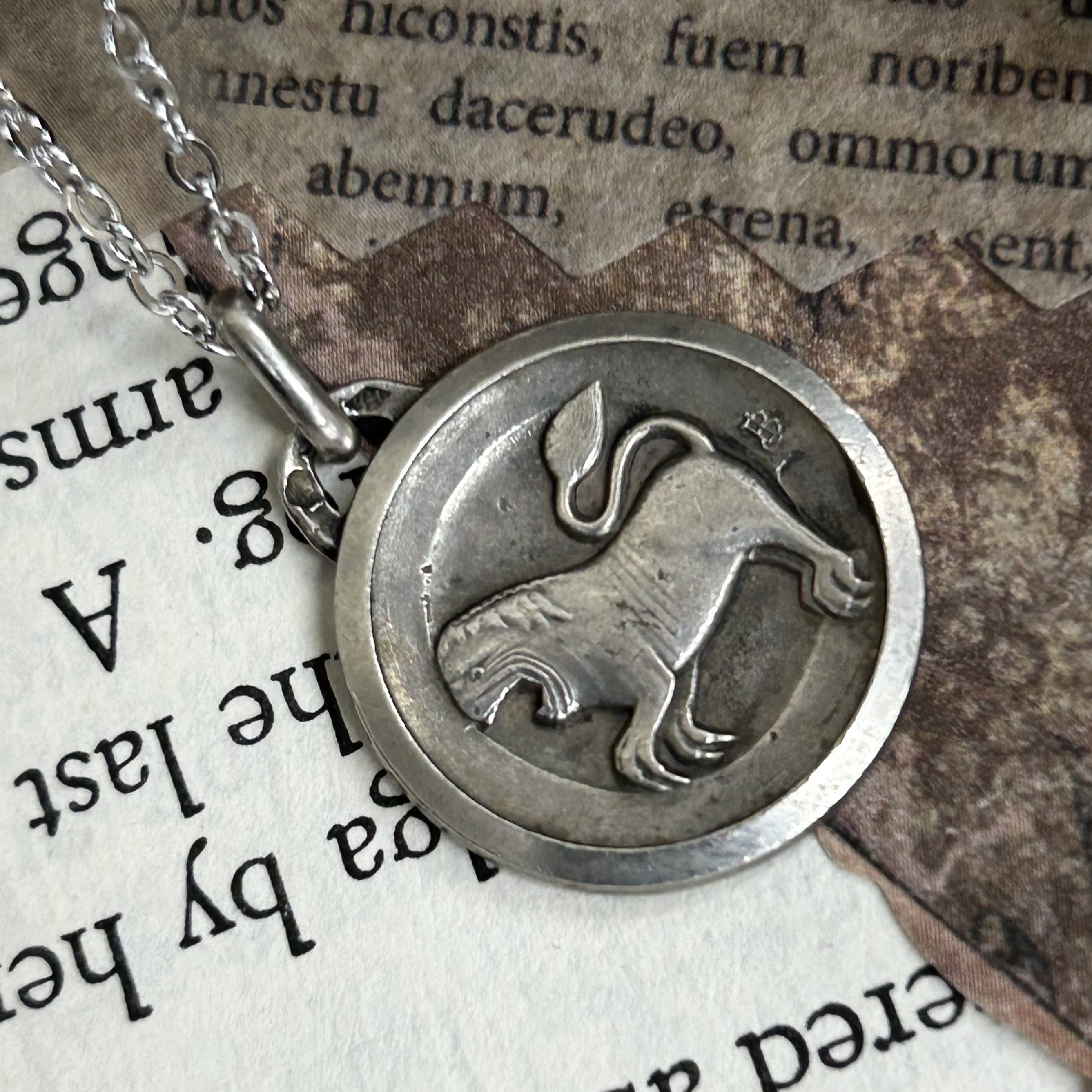1930’s ～ 1950’s ヴィンテージ 獅子座 12星座 ネックレス フランス 銀製 コイン アンティーク 作家