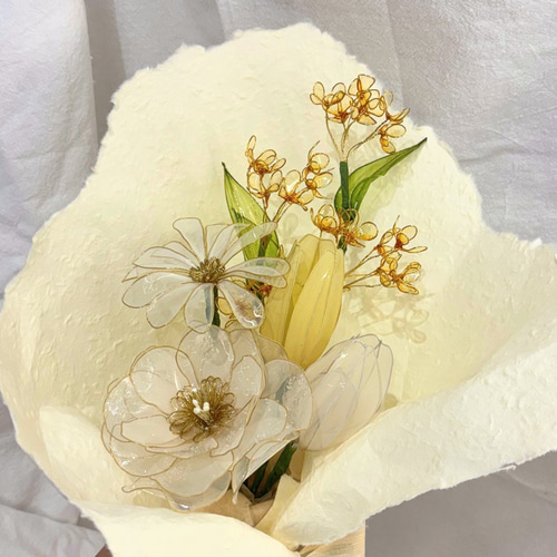 ぷっくりイエロー透明感スタンドブーケ｜ディップフラワーの枯れない