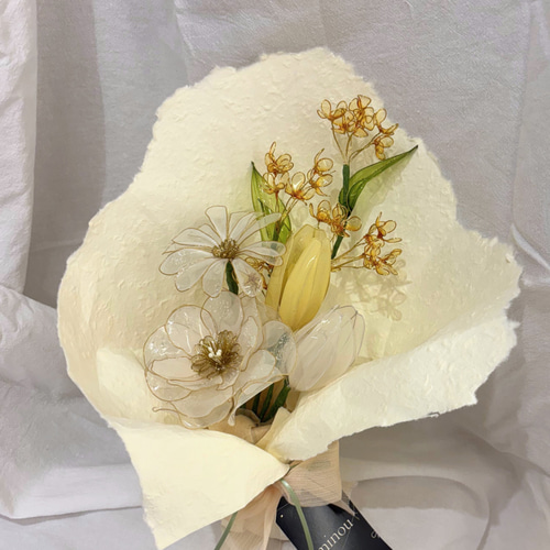 ぷっくりイエロー透明感スタンドブーケ｜ディップフラワーの枯れない