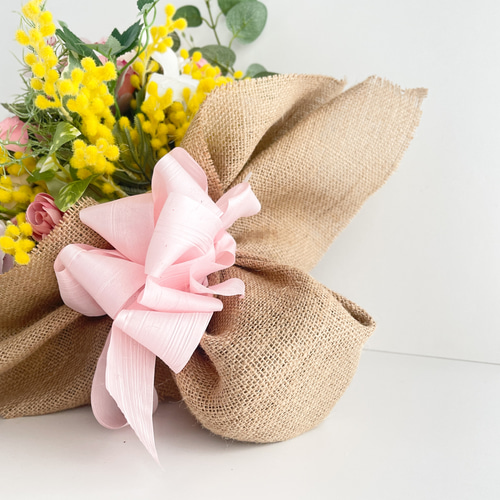 春を束ねた飾る花束ブーケ｜ミモザ・クリスマスローズ・薔薇 光触媒