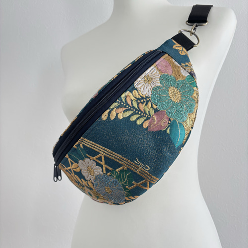帯リメイク 購入 辻ヶ花を クロスボディバッグ／スリングバッグ 帯