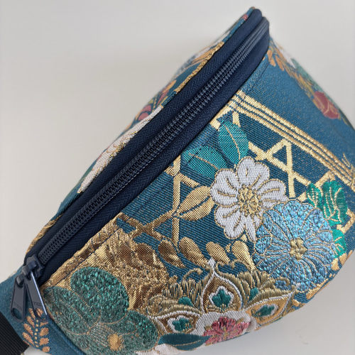 帯リメイク 辻ヶ花を クロスボディバッグ／スリングバッグ｜ゴールド