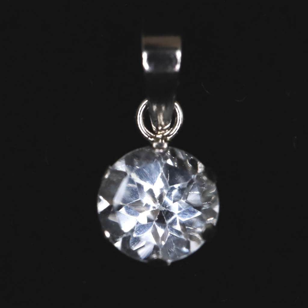 ホワイトトパーズ 5mmラウンド ペンダント　Pt900  0.64ct　type.A #52740