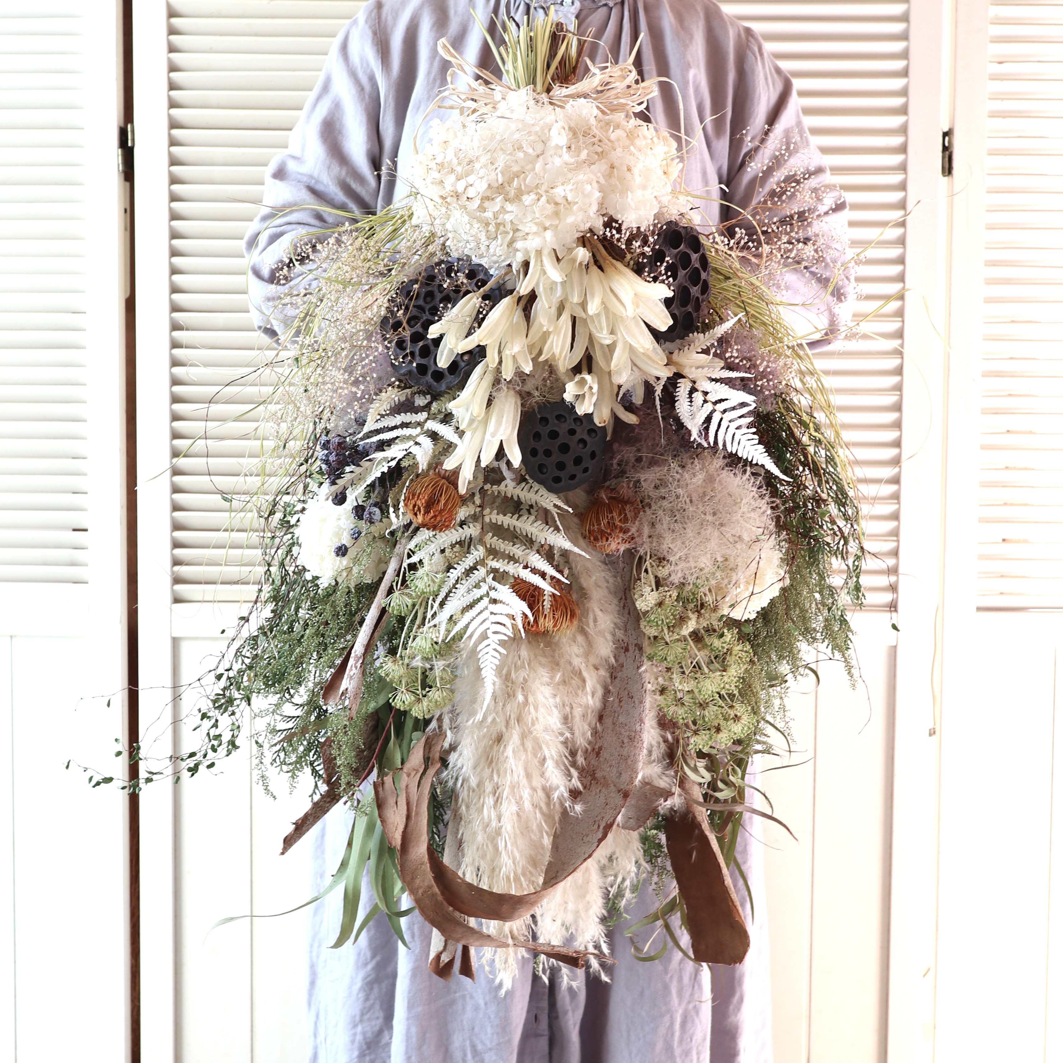 (75cm) ＊特大＊パンパスグラスとユーカリの樹皮のワイルドなボリュームスワッグ/ドライフラワー/開店祝い/店舗装飾