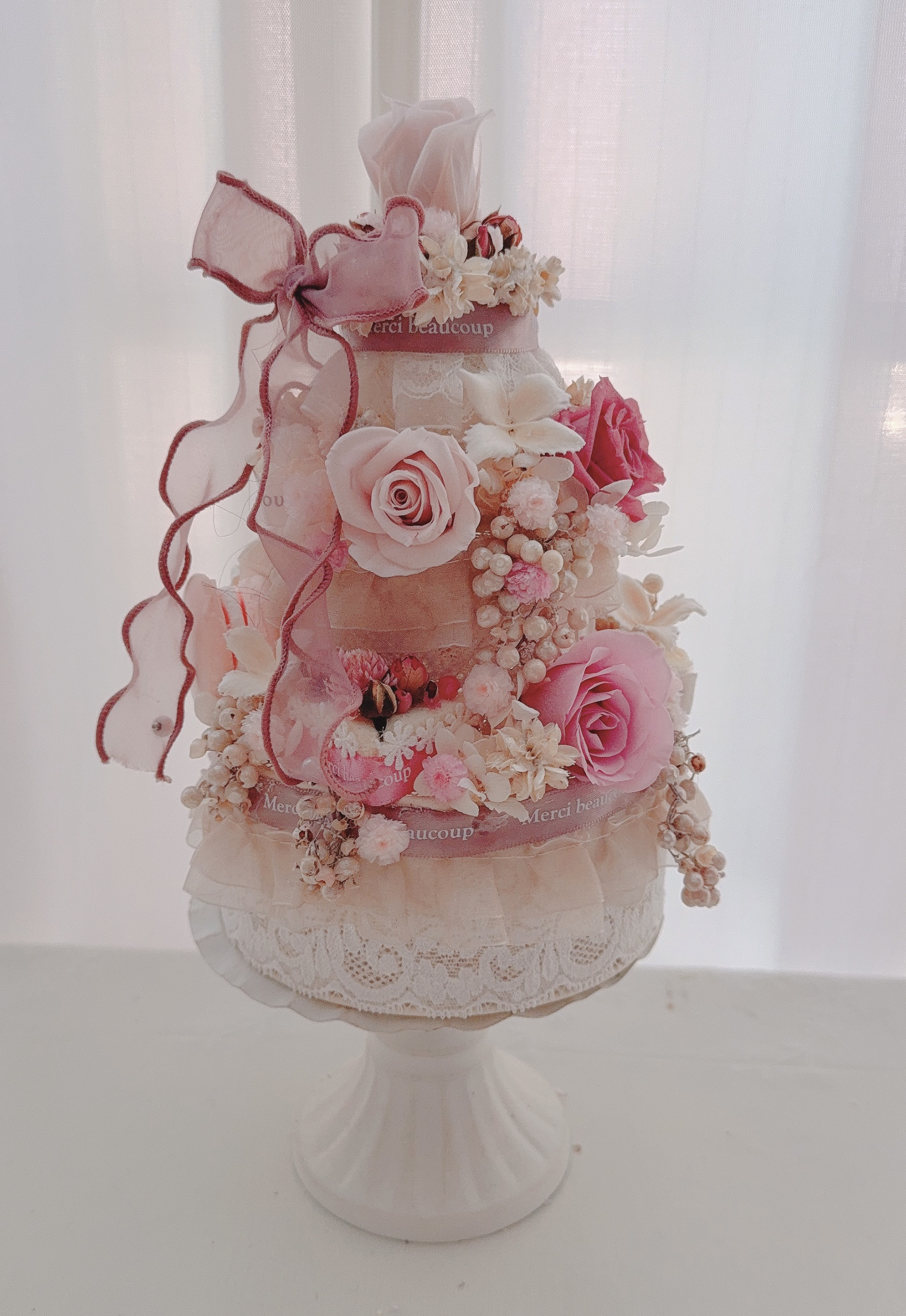 ❤️SALE❤️プリザーブドフラワーフェイクウェディングケーキアレンジ