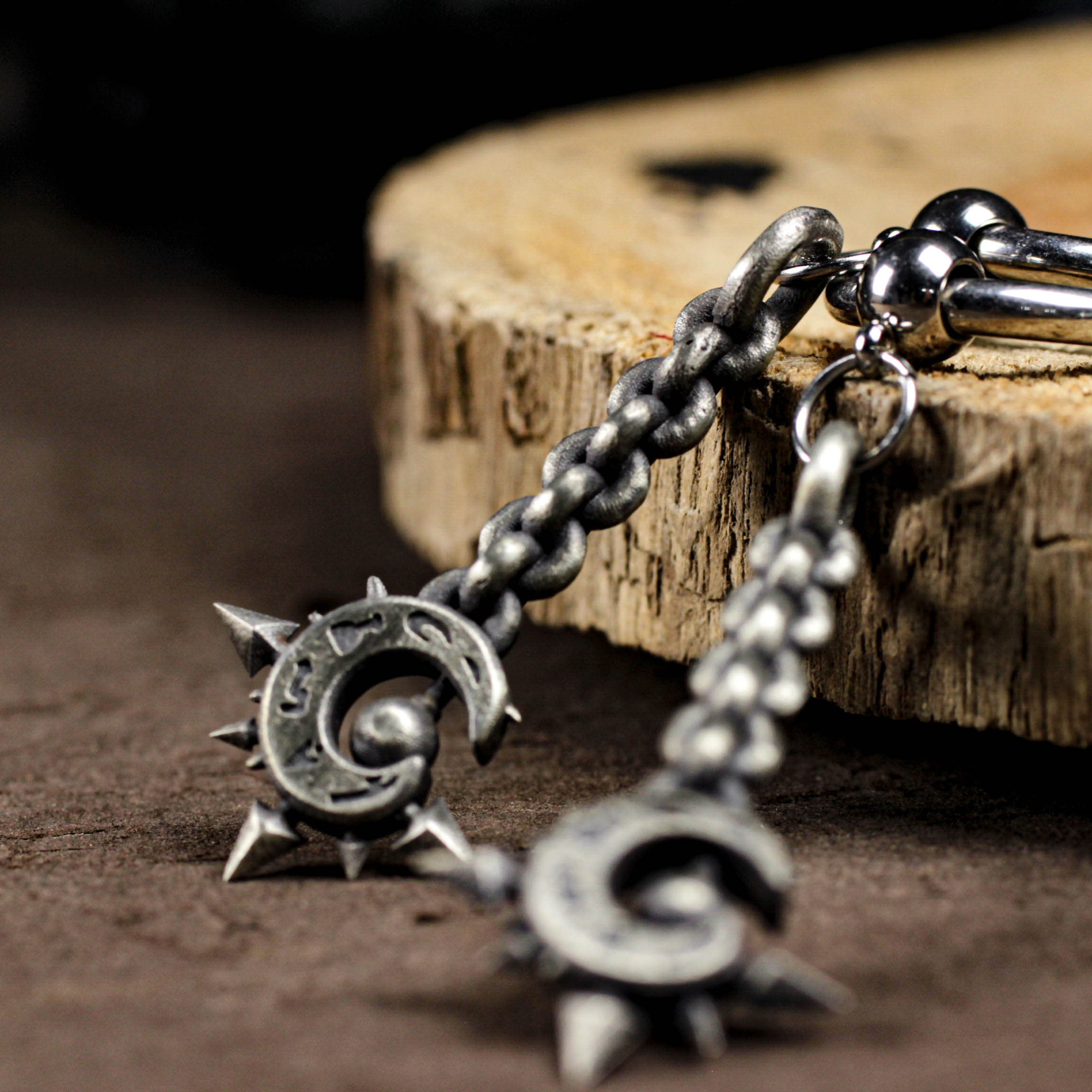 925シルバーの月と星のスパイクフープピアス：ダークファンタジーパンクジュエリー