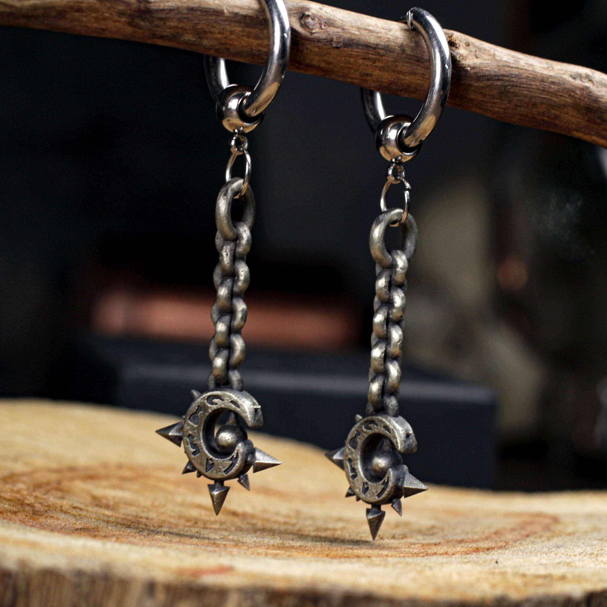 925シルバーの月と星のスパイクフープピアス：ダークファンタジーパンクジュエリー