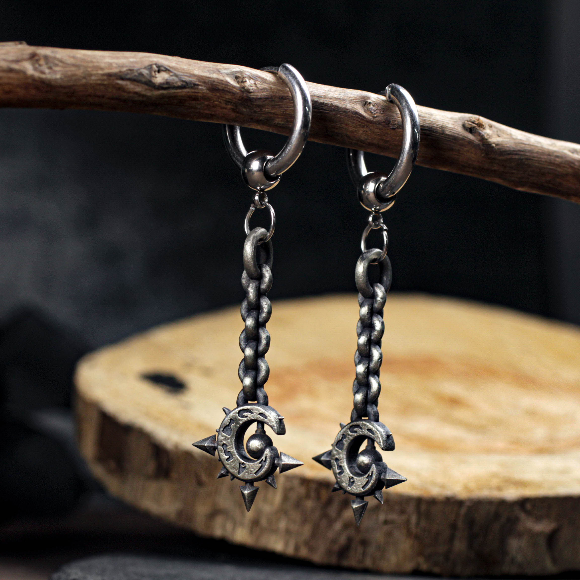 925シルバーの月と星のスパイクフープピアス：ダークファンタジーパンクジュエリー