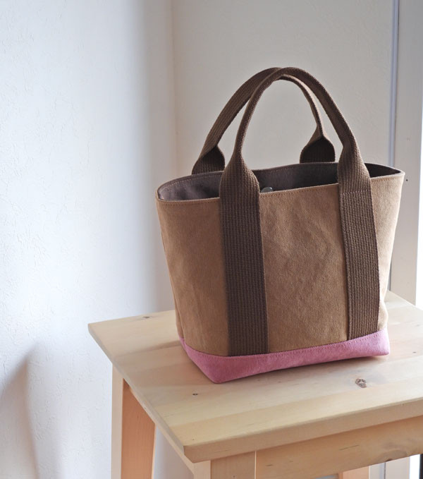 キャンバスベビーシンプルトート　ブリック／ピンク 4,577円