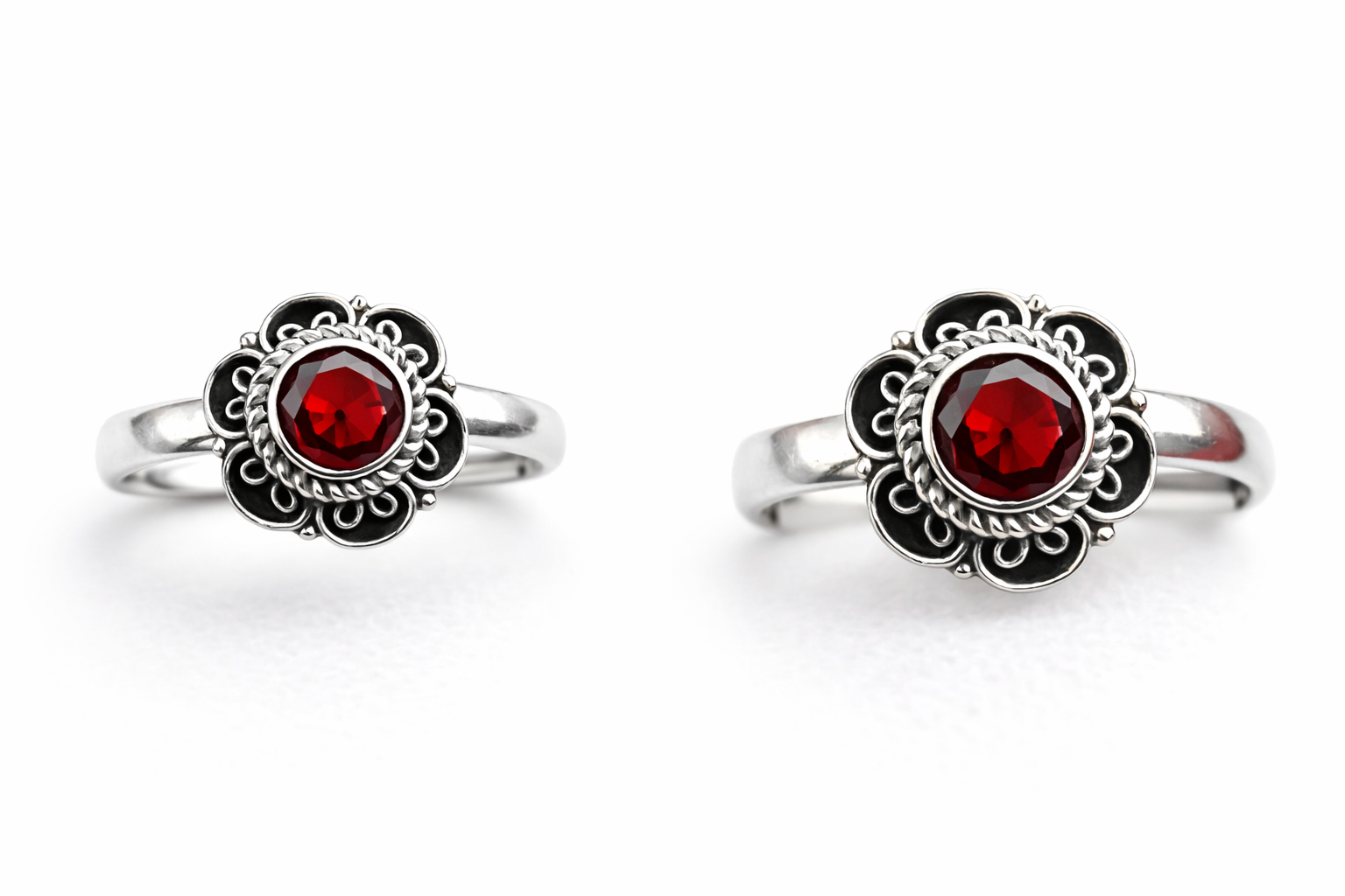 赤いキュービックジルコニアが輝く SV925 フラワーシルバーリング【ハンドメイド】