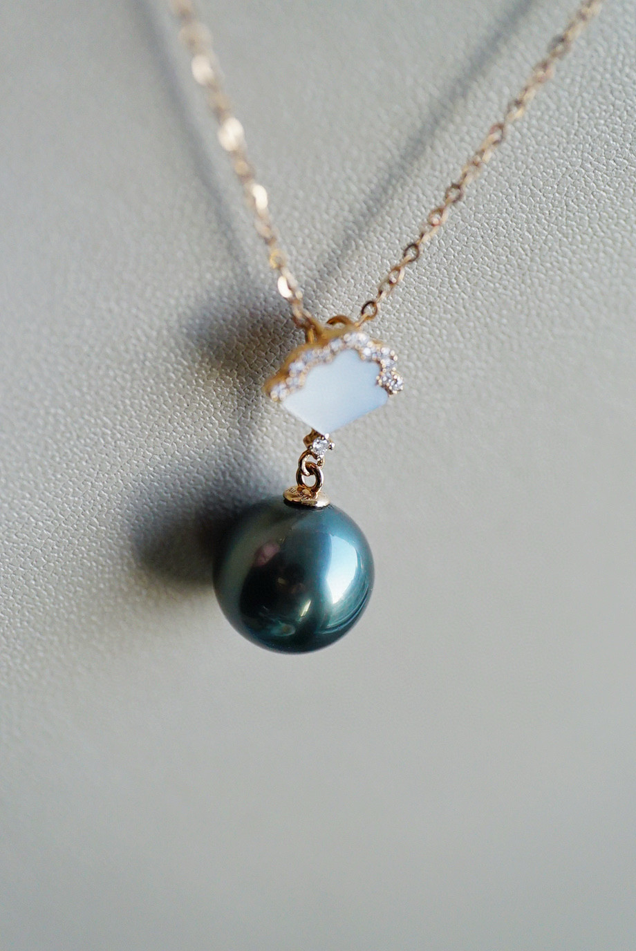 「円満」K18 天然タヒチ真珠　健康・無垢・長寿・富・純潔・円満・完成　ペンダントのみ　天然ダイヤモンド　10.2mm