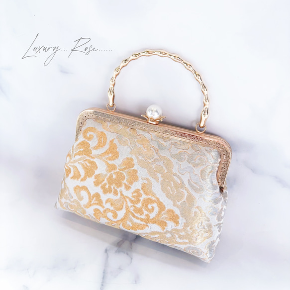 １月の新作♡京都西陣服部織物　最高級格の高い伝統柄絹の煌めき上品ゴールドパーティーバッグ帯バッグフォーマルバッグ 7枚目の画像