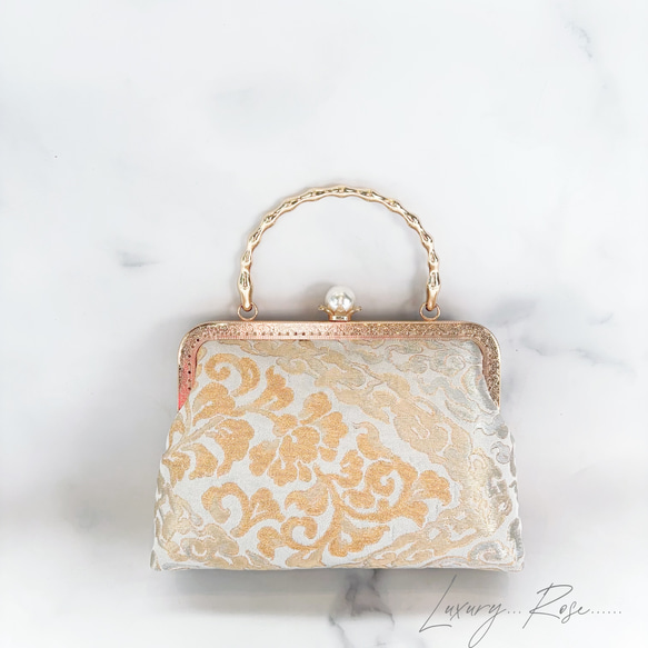 １月の新作♡京都西陣服部織物　最高級格の高い伝統柄絹の煌めき上品ゴールドパーティーバッグ帯バッグフォーマルバッグ 11枚目の画像