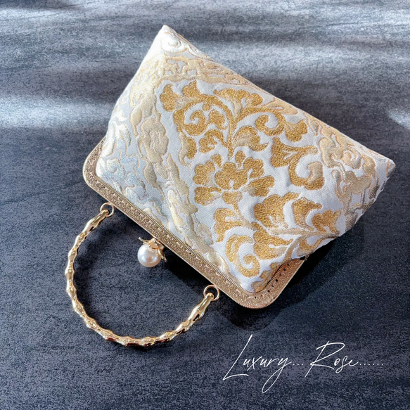 １月の新作♡京都西陣服部織物　最高級格の高い伝統柄絹の煌めき上品ゴールドパーティーバッグ帯バッグフォーマルバッグ 6枚目の画像
