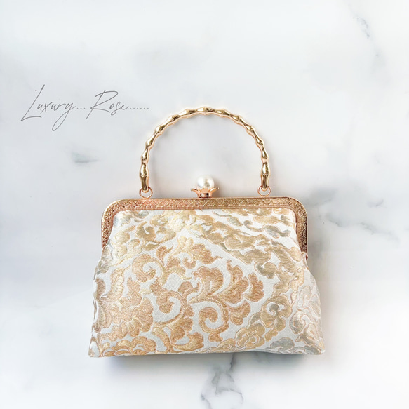 １月の新作♡京都西陣服部織物　最高級格の高い伝統柄絹の煌めき上品ゴールドパーティーバッグ帯バッグフォーマルバッグ 10枚目の画像