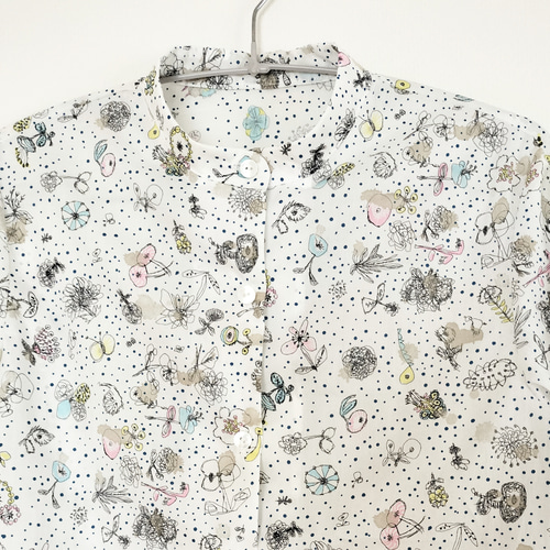 ハンドメイド　リバティタナローン生地使用　バンドカラーブラウス リバティプリント使用 タナローン 長袖ブラウス スタンドカラー