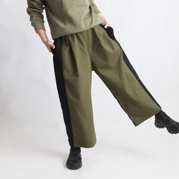 （送料無料）新作　春のパンツ祭り　８５cm　2色 愉快なパッチワーク　 誰にでも似合う ストレート パンツY22