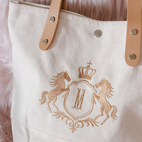新作✨馬エンブレムバッグ 刺繍 名入れ マザーズバッグ 乗馬 トート