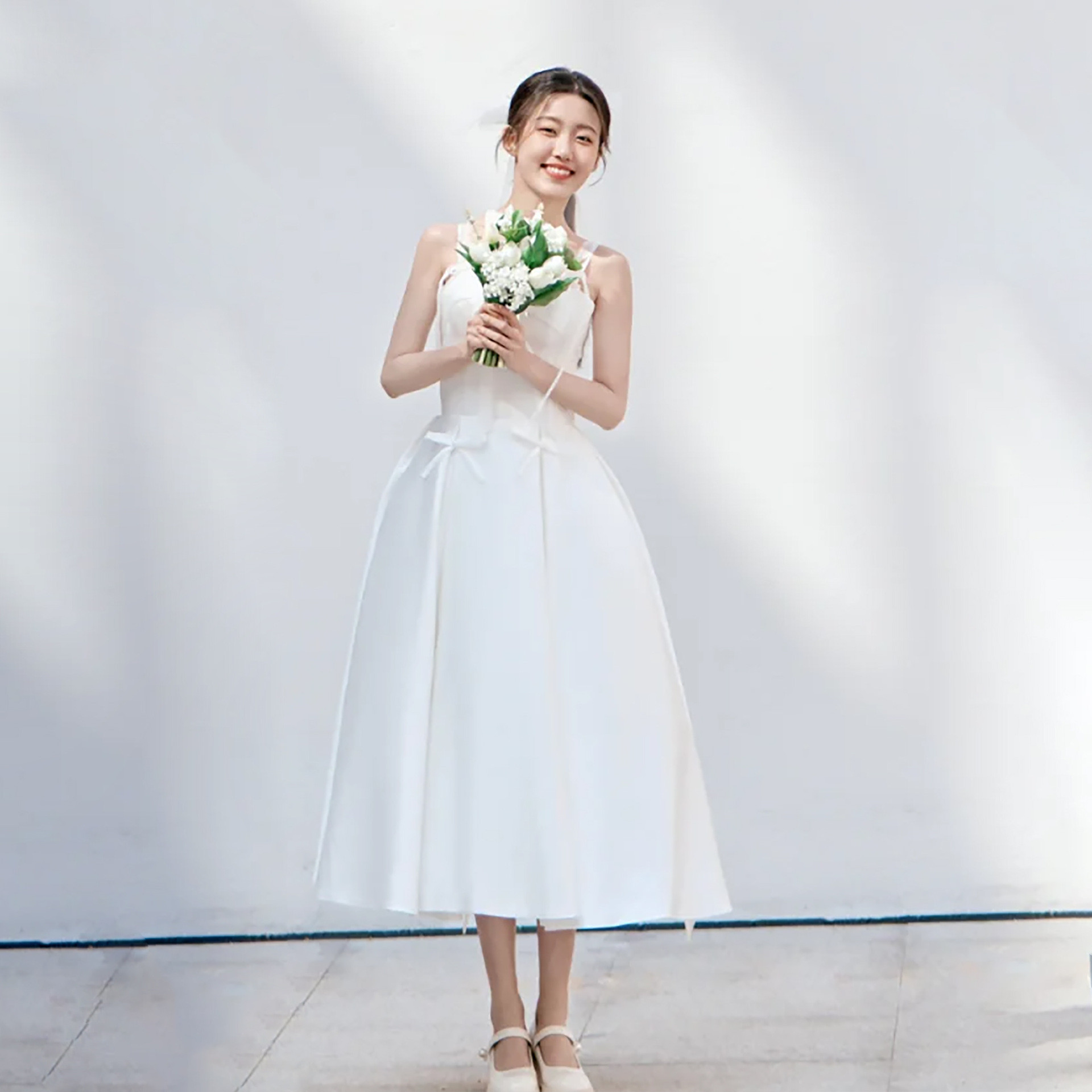 高級感 白 サテン リボン ウェディングドレス シンプル 韓国風 結婚式 花嫁 披露宴 前撮り HL1207