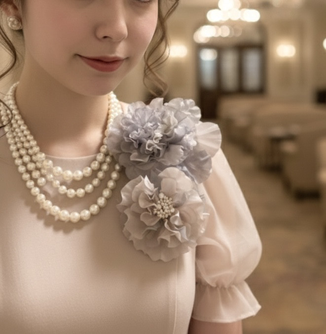 シルク100%フランス式オートクチュールコサージュ　２輪の八重バラ 6,675円