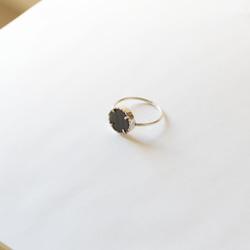 （925銀）寶石級硬幣切割黑色貝殼銀戒指（10毫米） 第3張的照片